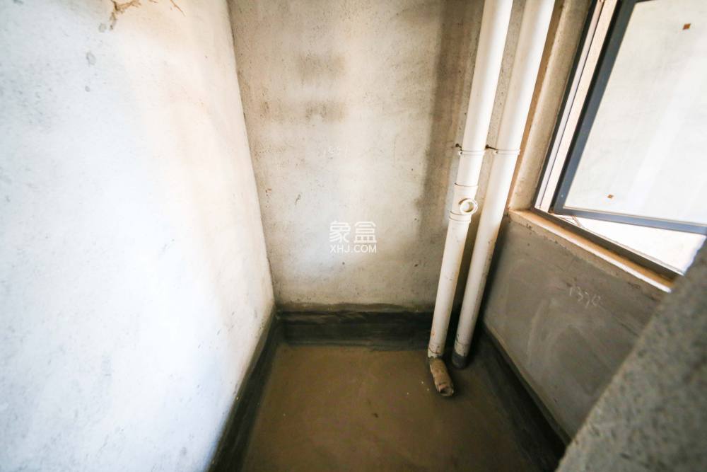 水墨林溪  5室3廳3衛(wèi)   185.00萬(wàn)