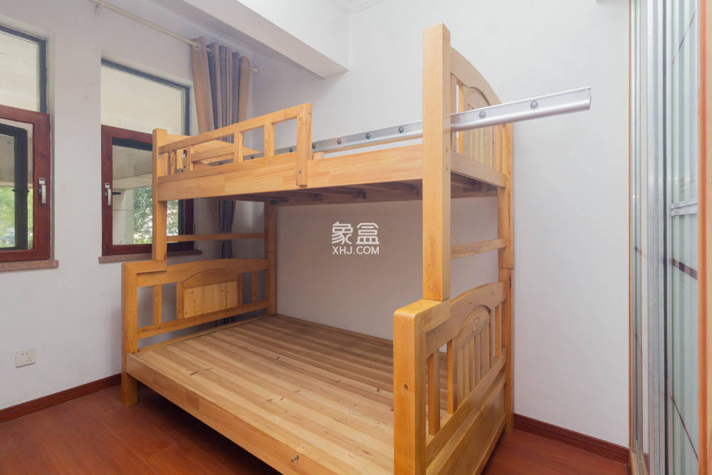 中房瑞致國際  5室2廳2衛(wèi)   188.00萬