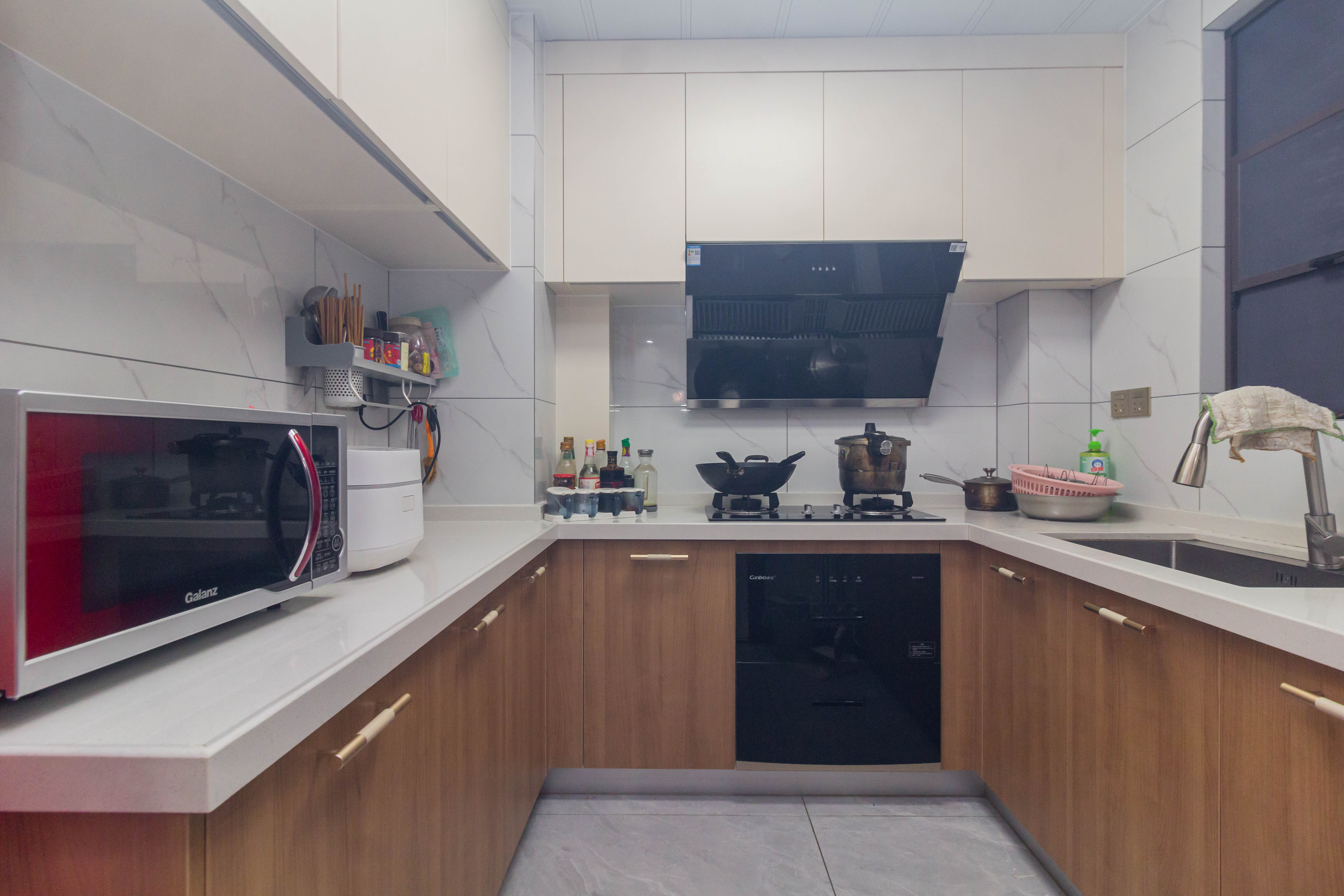 中交中央公园D1区 4室2厅2卫 178.0万 中交中央公园D1区 4室2厅2卫 178.0万厨房