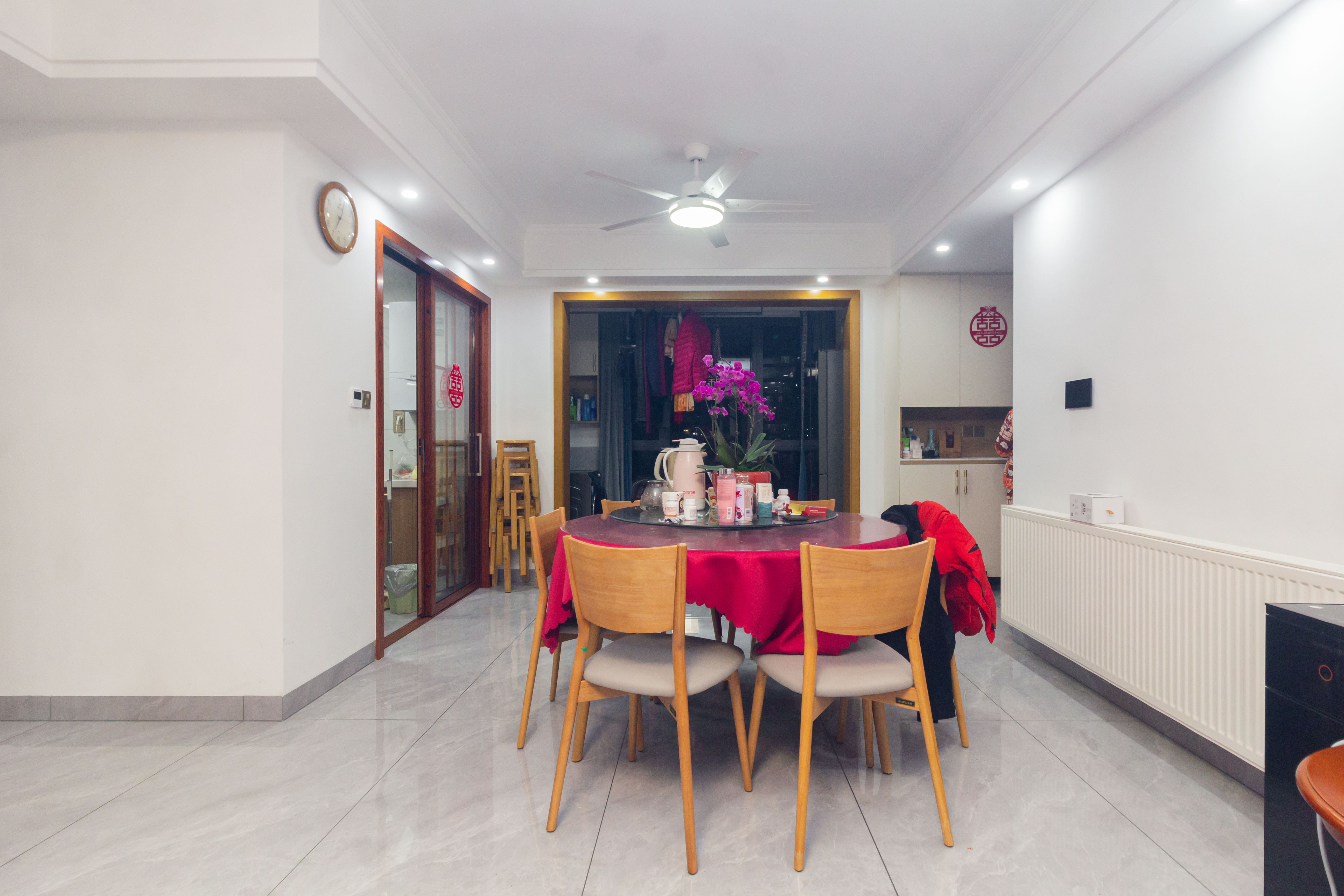 中交中央公园D1区 4室2厅2卫 178.0万 中交中央公园D1区 4室2厅2卫 178.0万客厅