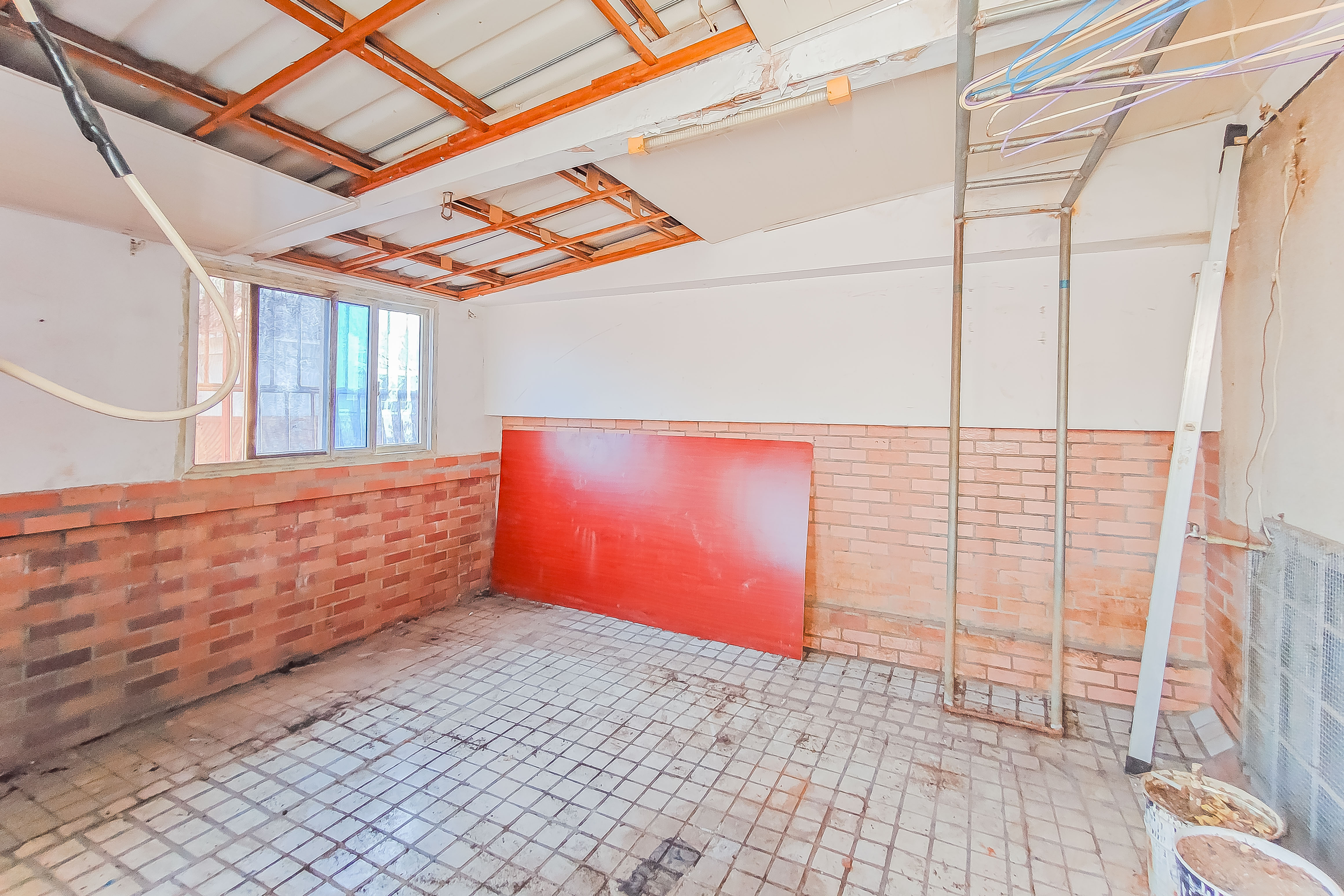 天心友园  4室2厅2卫    110.0万 天心友园  4室2厅2卫    110.0万卧室