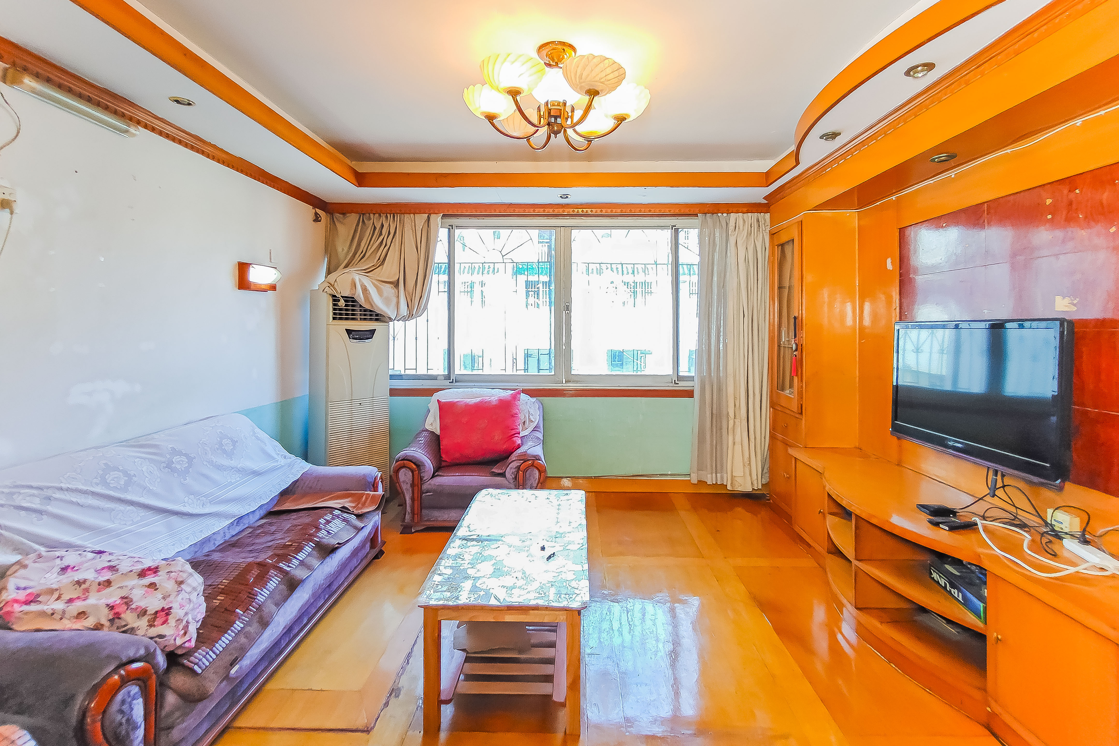 天心友园  4室2厅2卫    110.0万 天心友园  4室2厅2卫    110.0万卧室