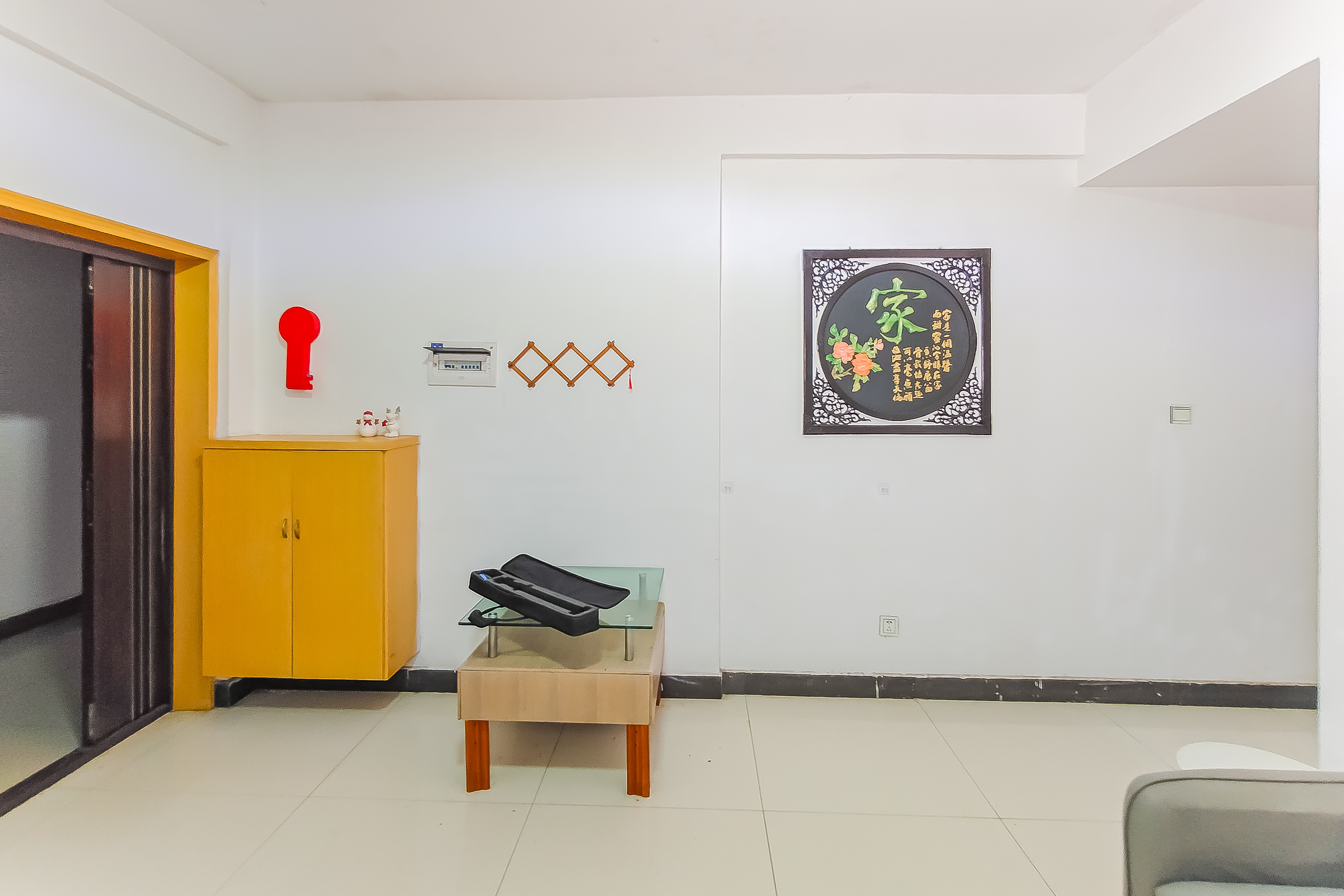 宏泽佳园 1室0厅0卫 69.8万 宏泽佳园 1室0厅0卫 69.8万客厅