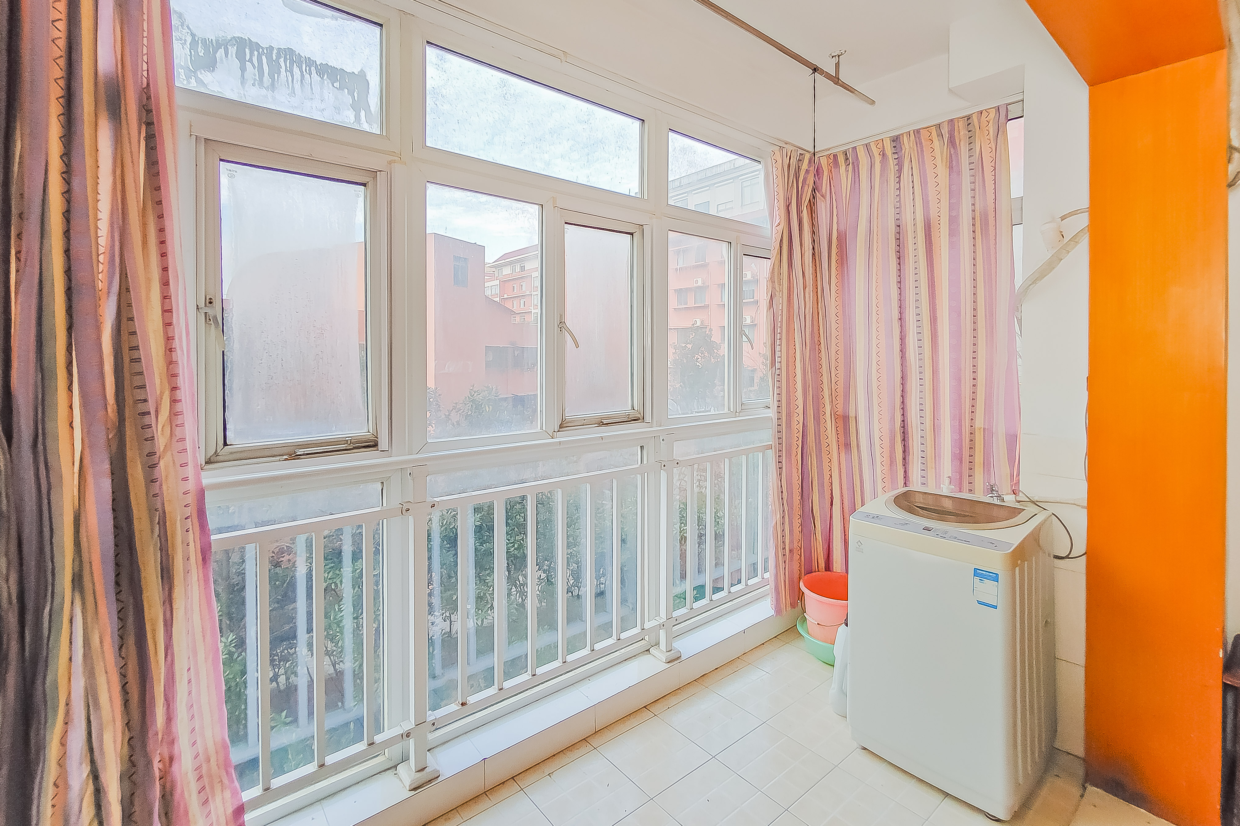 宏泽佳园 1室0厅0卫 69.8万 宏泽佳园 1室0厅0卫 69.8万阳台