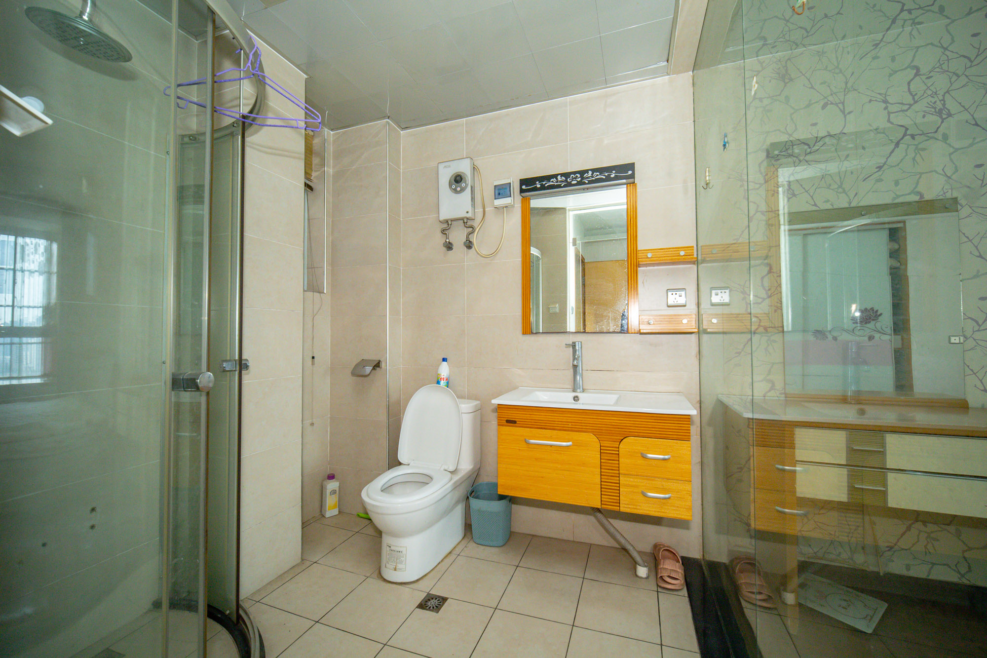 高林金三华邸 3室2厅2卫 58.8万 高林金三华邸 3室2厅2卫 58.8万卫生间