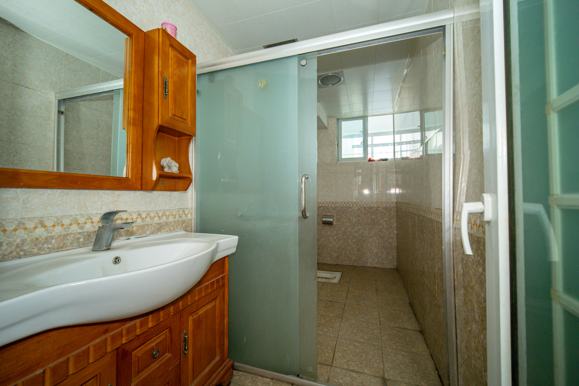 高林金三华邸 4室2厅2卫 79.8万 高林金三华邸 4室2厅2卫 79.8万卫生间