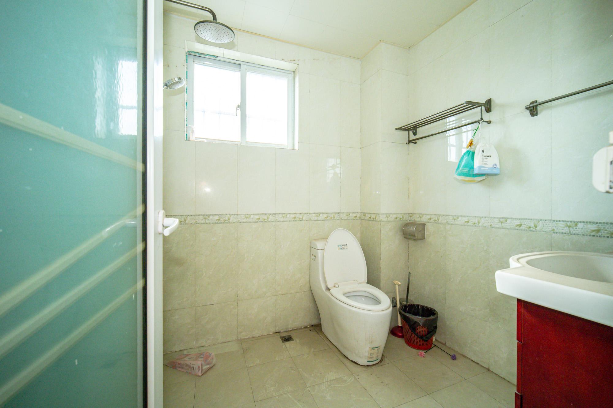 高林金三华邸 4室2厅2卫 79.8万 高林金三华邸 4室2厅2卫 79.8万卫生间