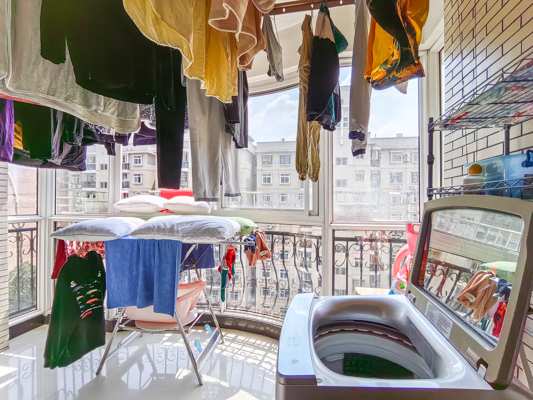 楚天家园 4室2厅1卫 87.0万 楚天家园 4室2厅1卫 87.0万阳台