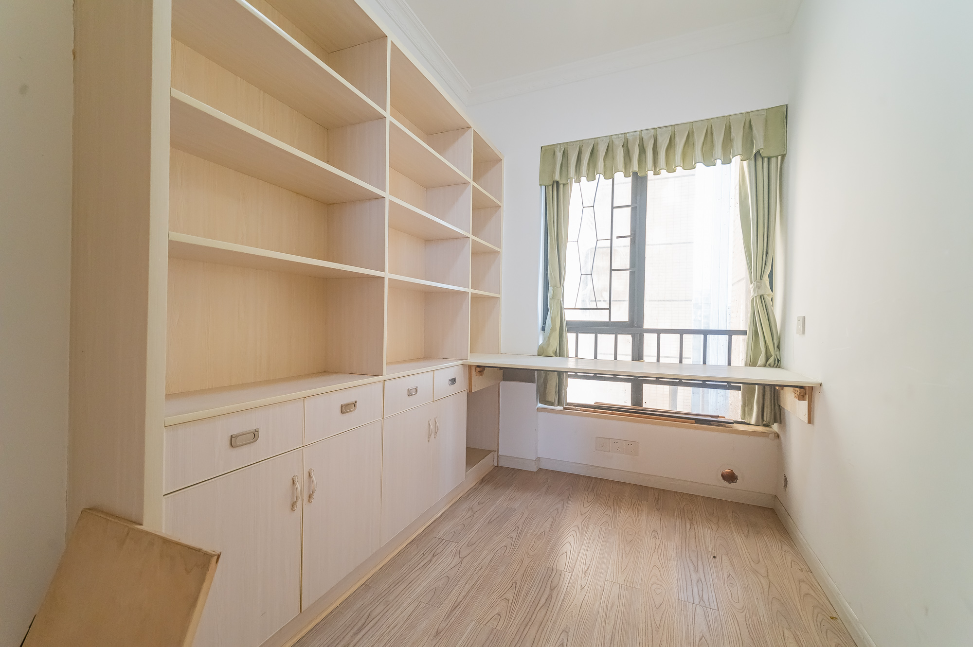 方略城市广场  4室2厅2卫    110.0万 方略城市广场  4室2厅2卫    110.0万卧室