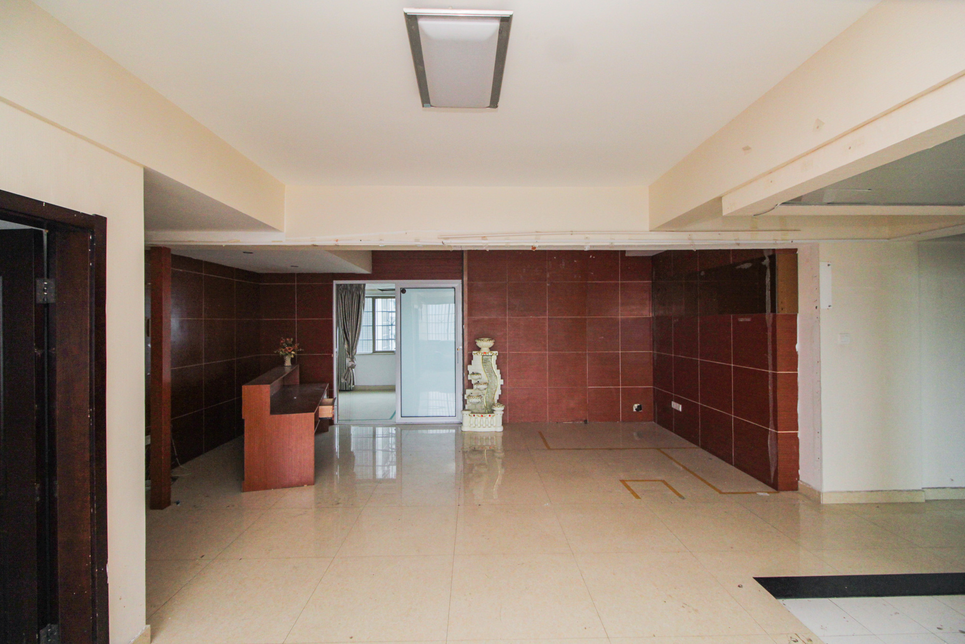 香颂国际 4室2厅2卫 108.0万 香颂国际 4室2厅2卫 108.0万客厅