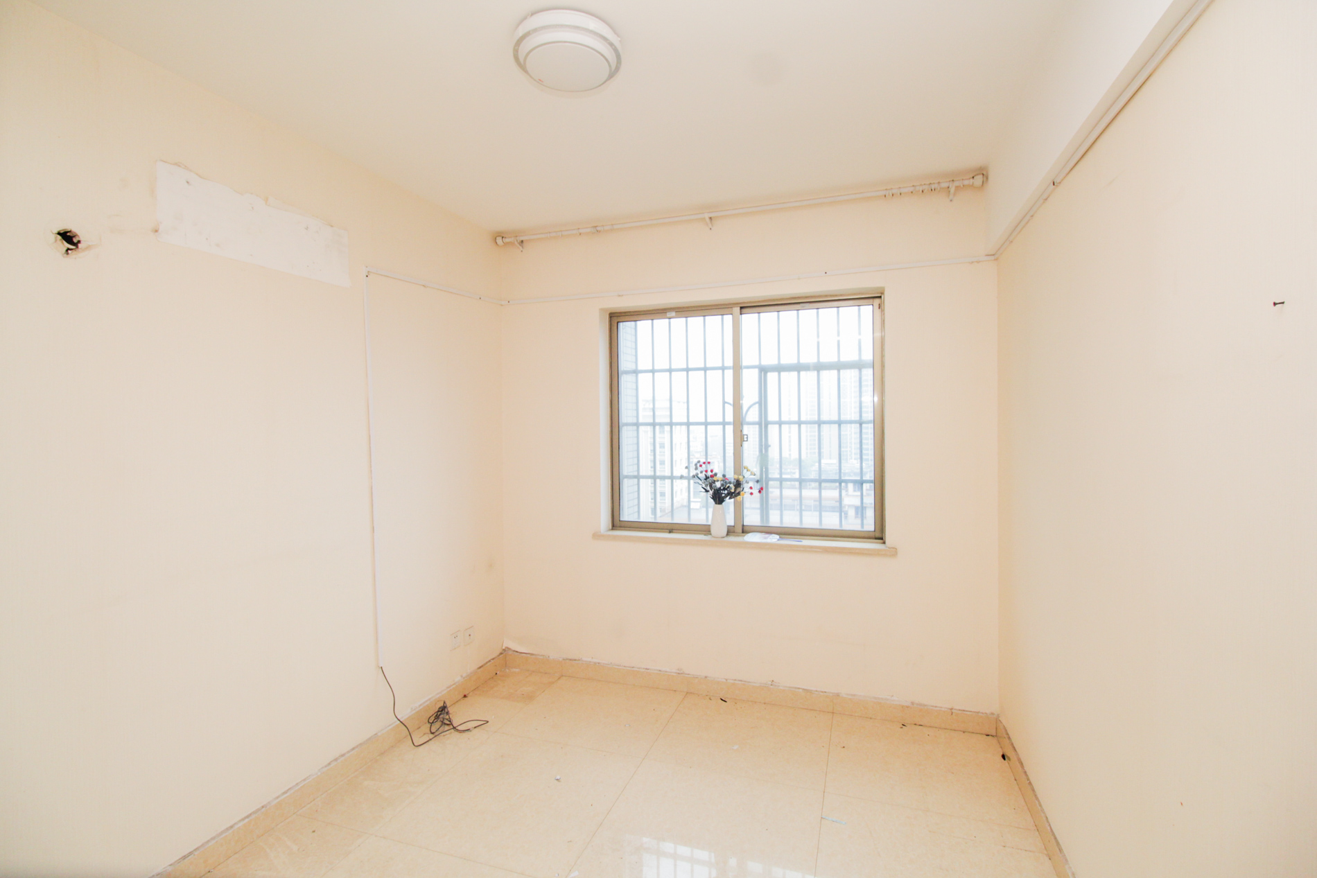 香颂国际 4室2厅2卫 108.0万 香颂国际 4室2厅2卫 108.0万卧室