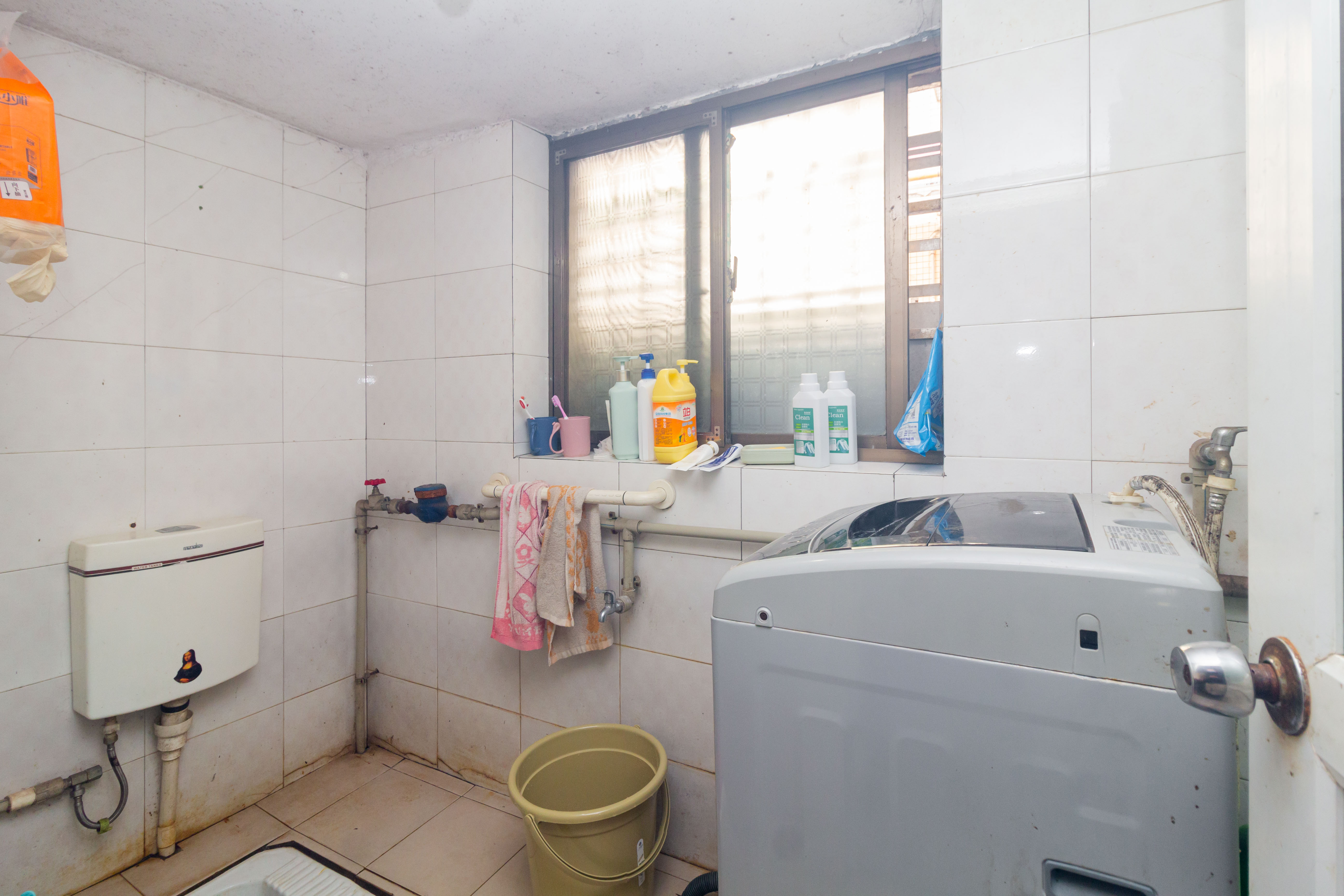 泉塘小区  1室2厅2卫    236.0万 泉塘小区  1室2厅2卫    236.0万卫生间