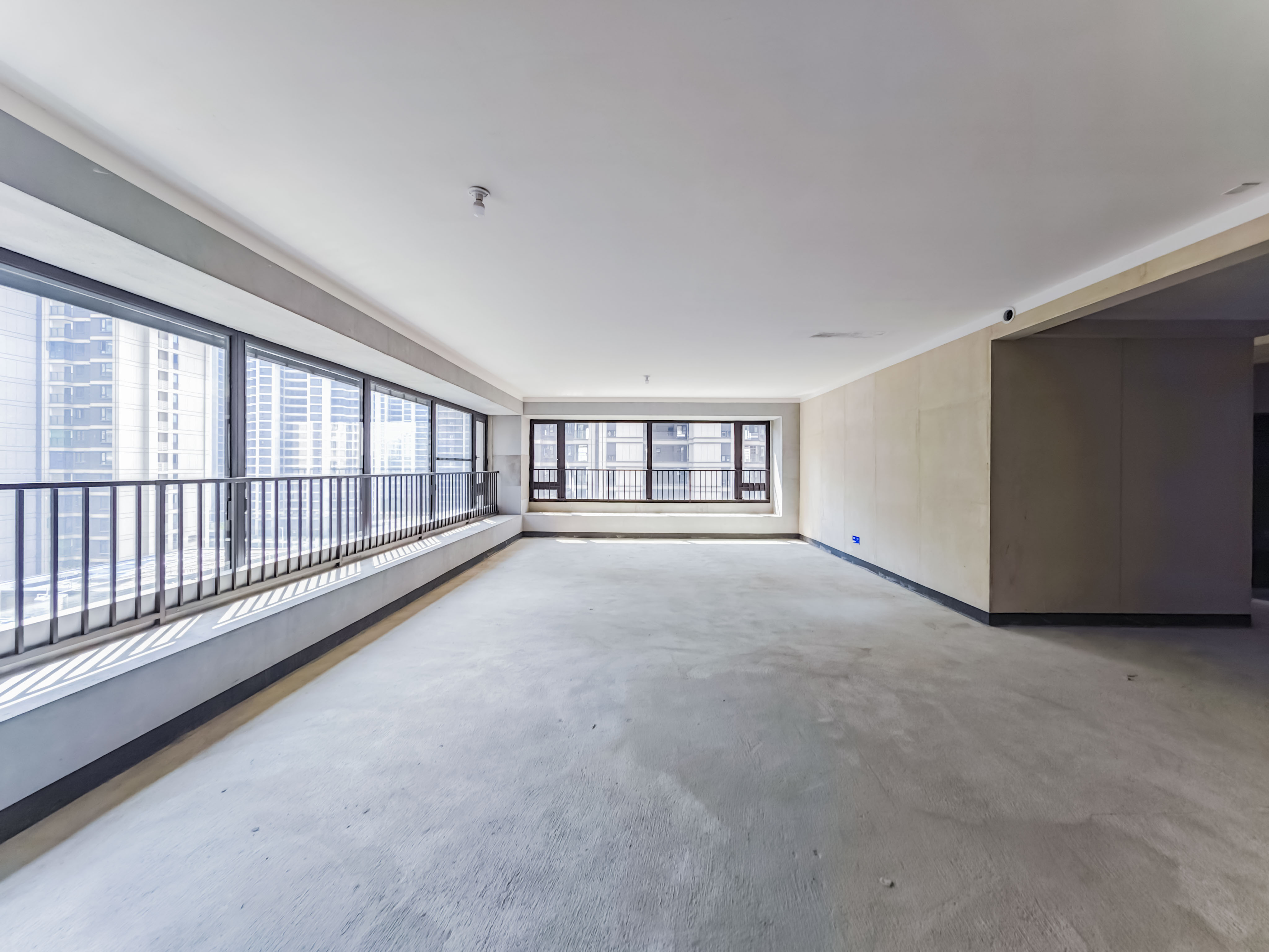 建发玖洲观澜  5室2厅2卫   298.00万其他