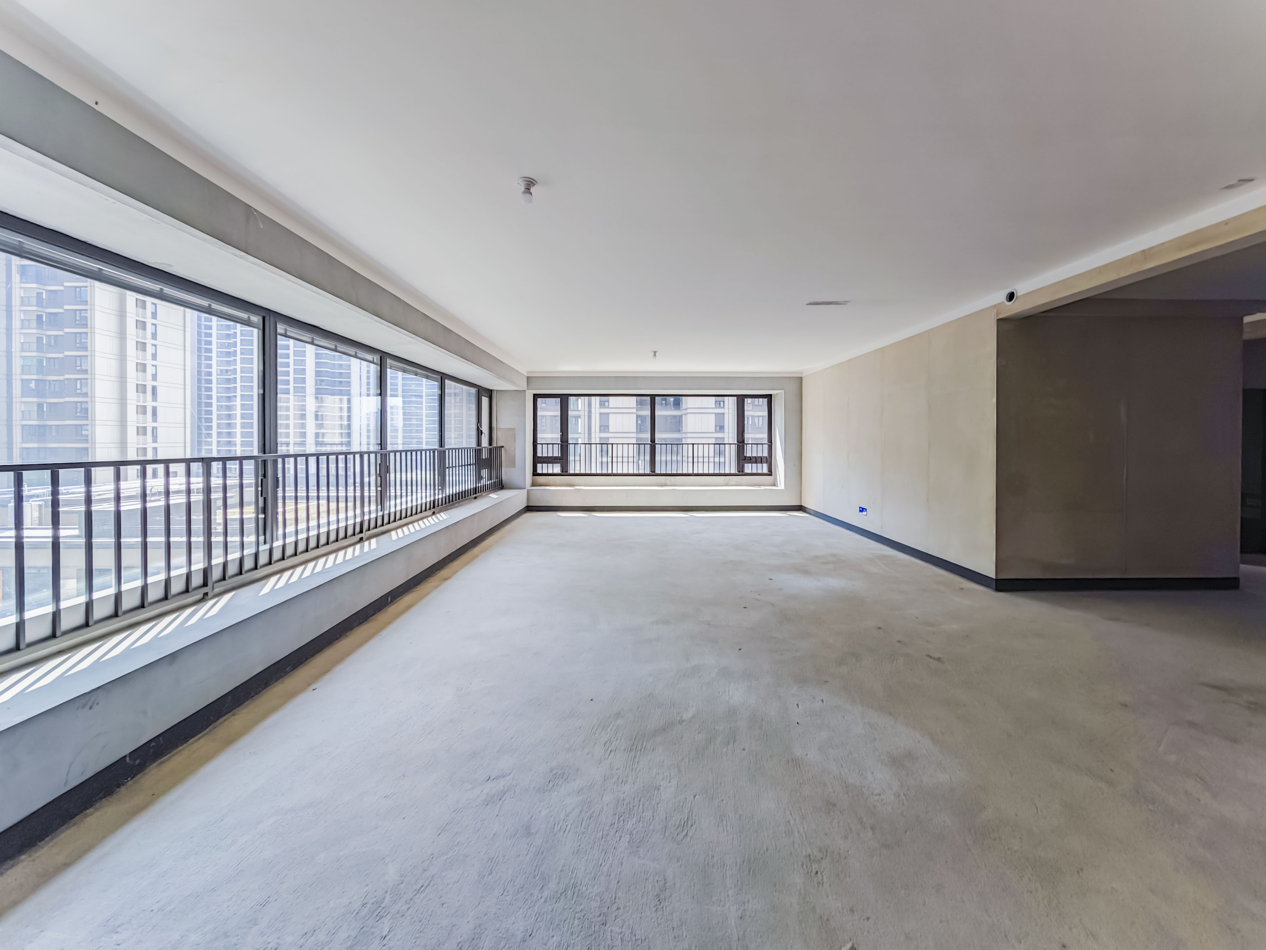 建发玖洲观澜  5室2厅1卫   298.00万