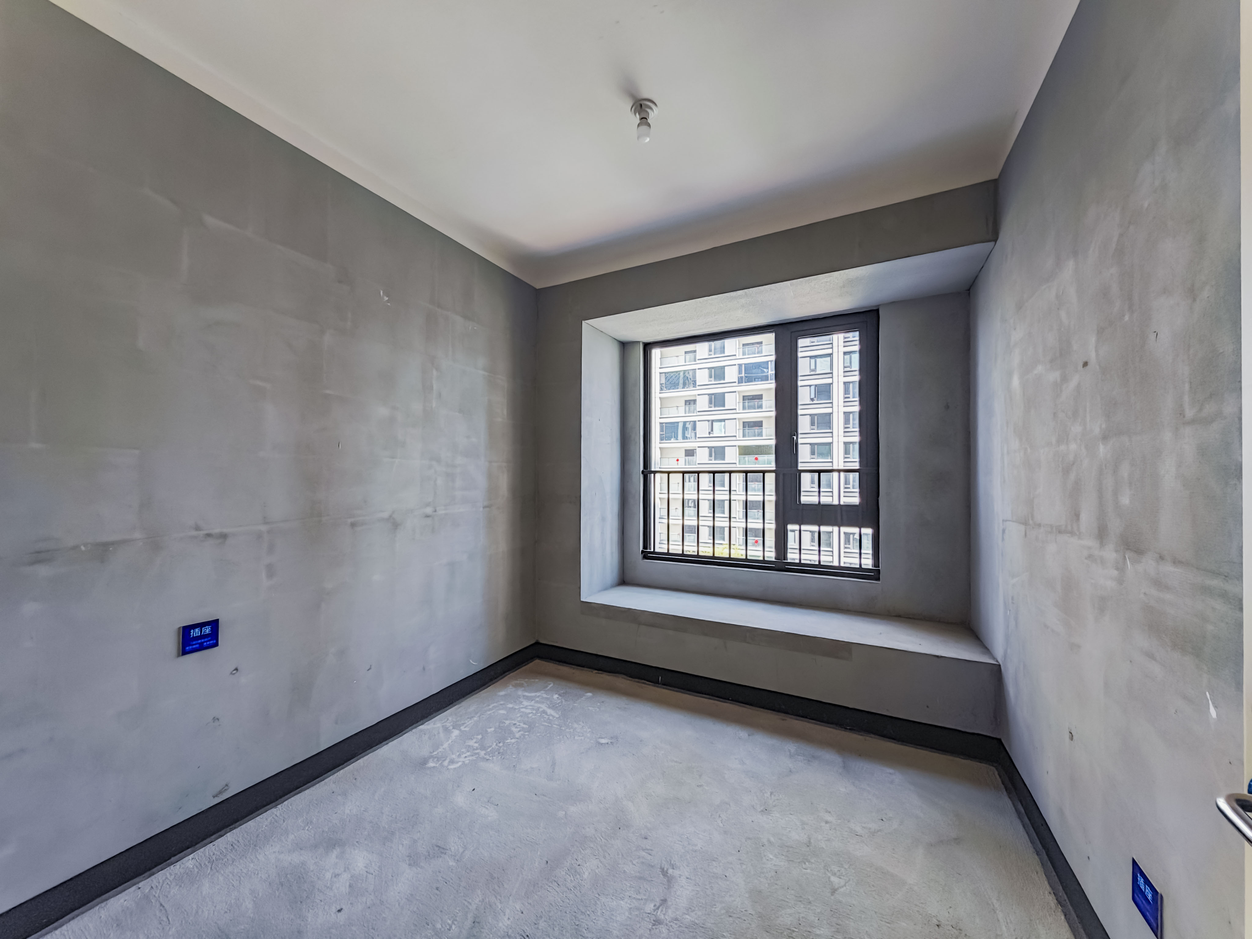 建发玖洲观澜  5室2厅1卫   298.00万其他
