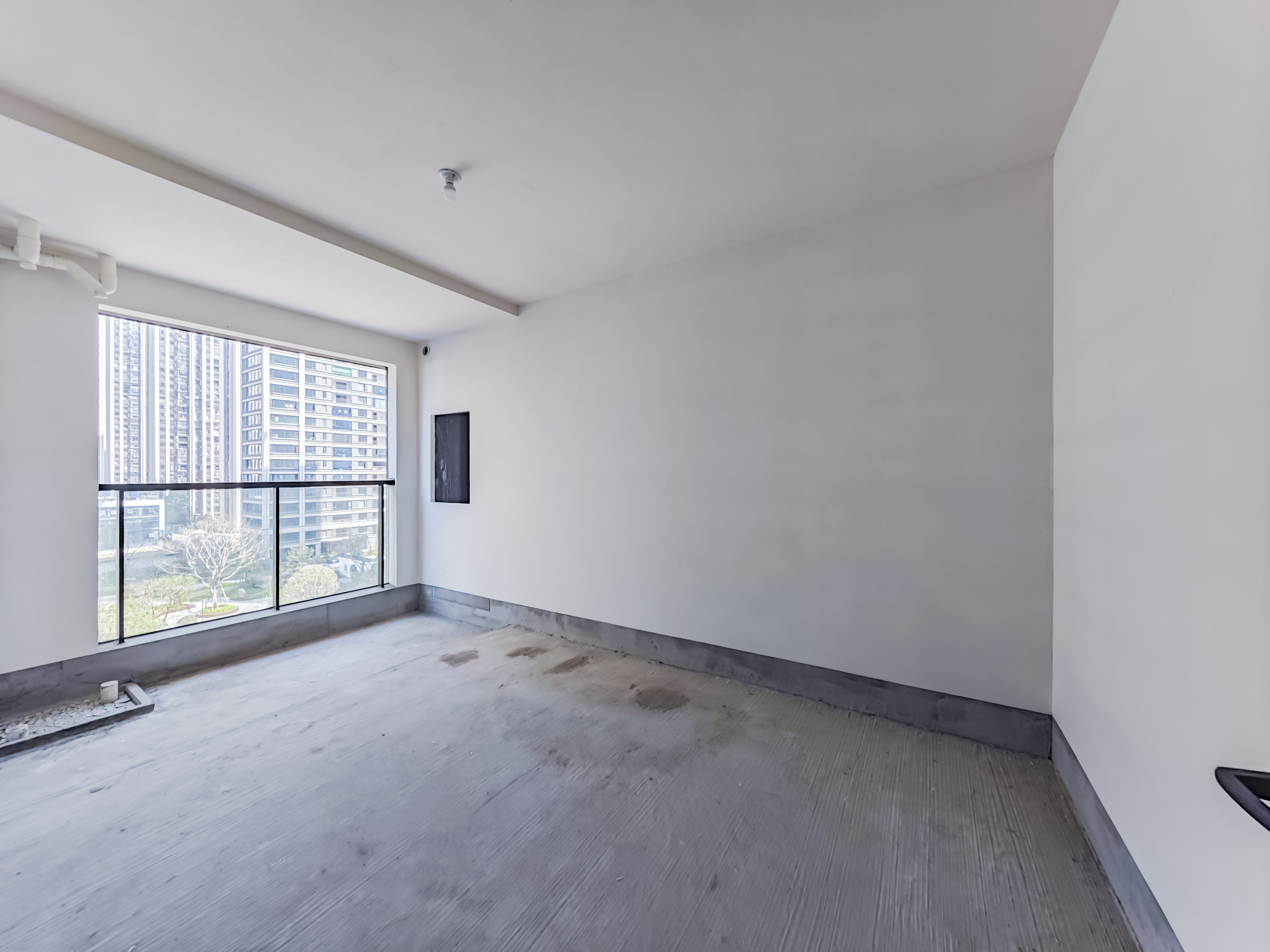 建发玖洲观澜  5室2厅1卫   298.00万其他