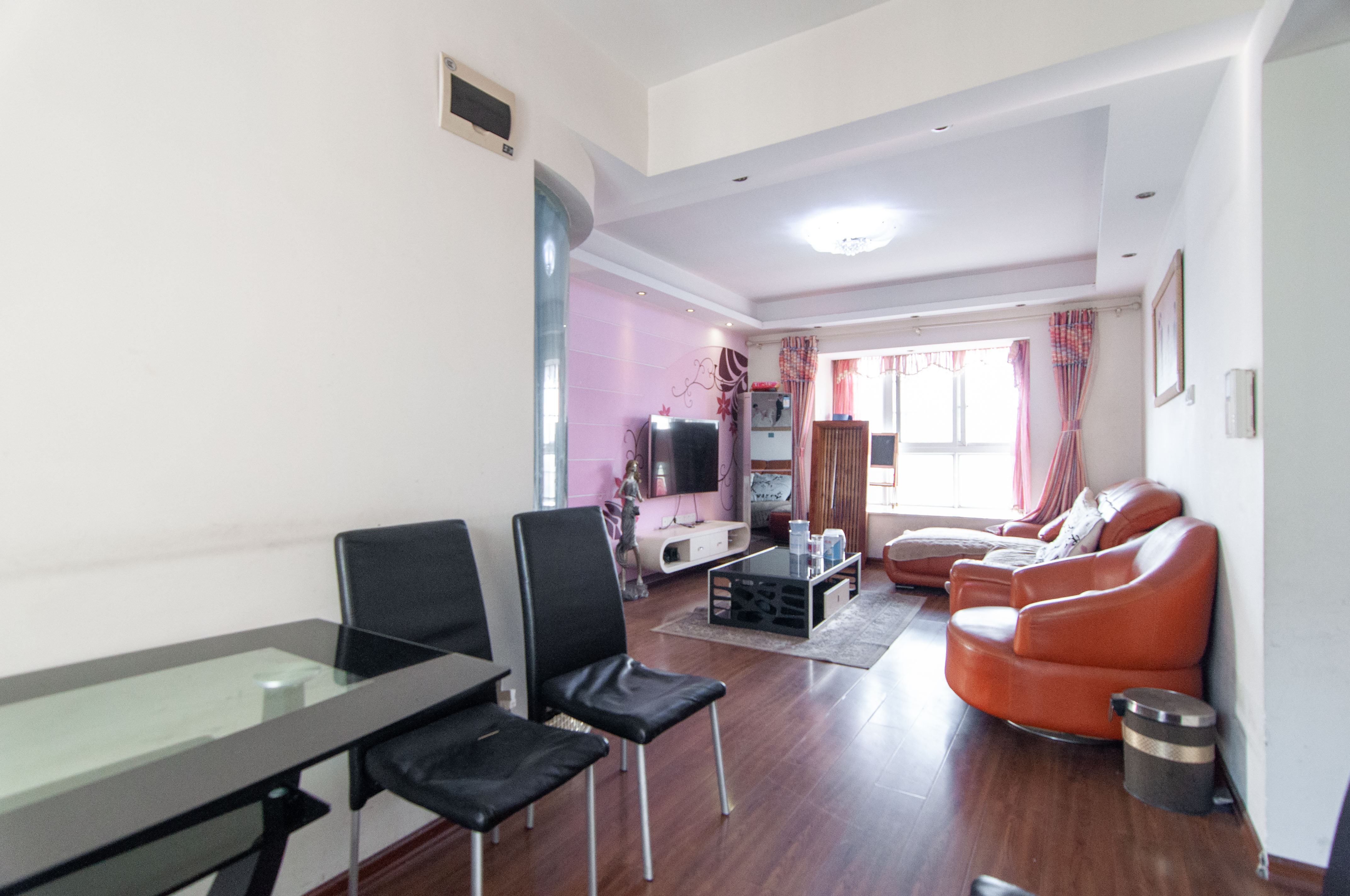 中房F联邦  3室2厅1卫    62.8万 中房F联邦  3室2厅1卫    62.8万客厅