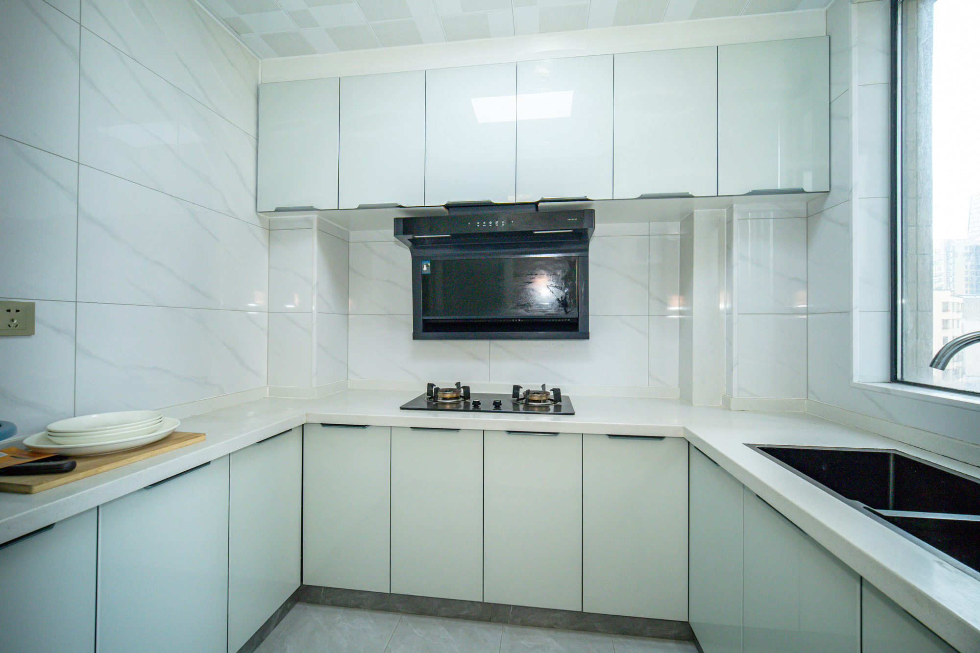 松雅湖壹号 3室2厅2卫 109.8万 松雅湖壹号 3室2厅2卫 109.8万厨房