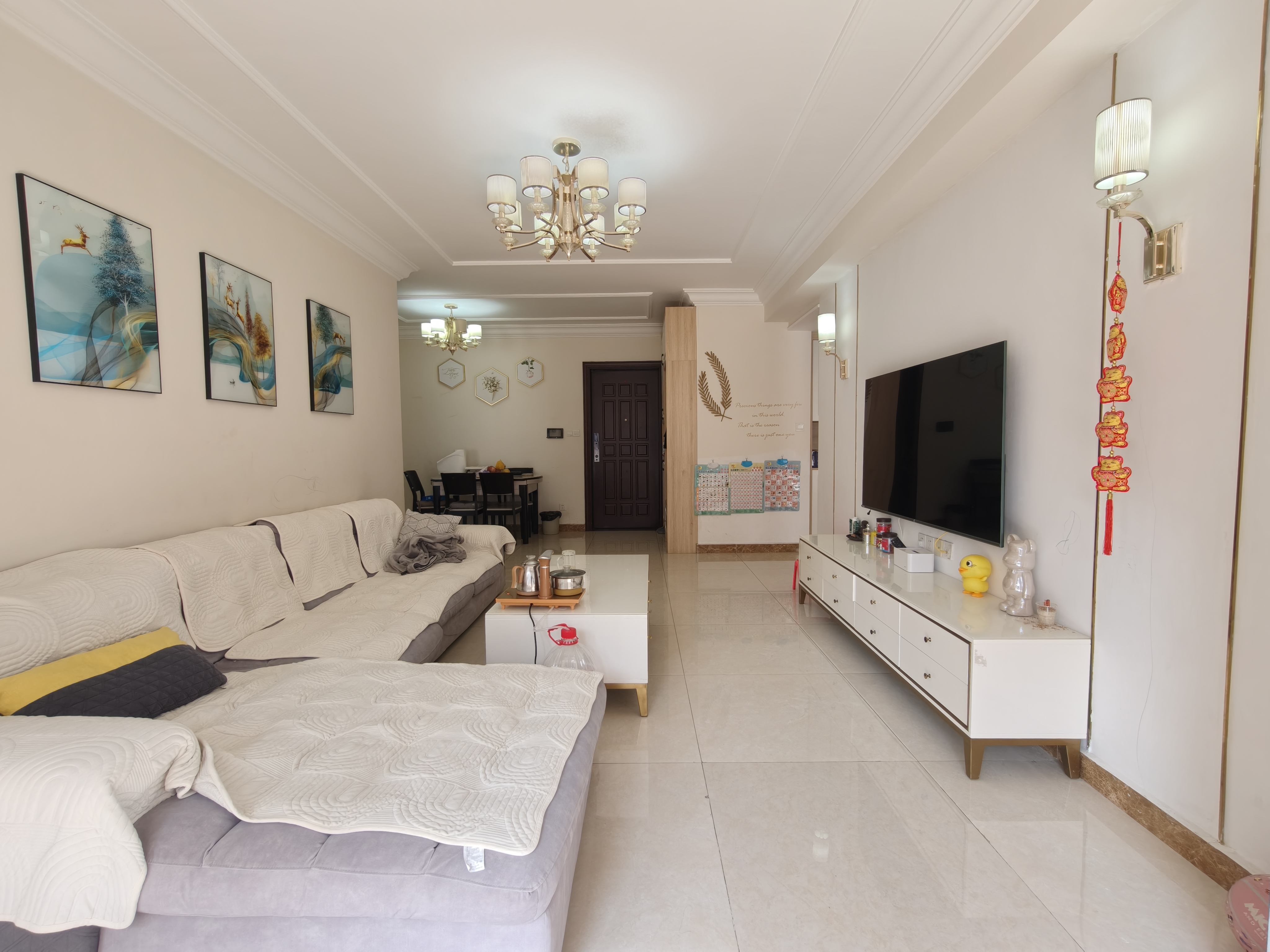 恒大华府  3室2厅1卫    65.0万 恒大华府  3室2厅1卫    65.0万室内图