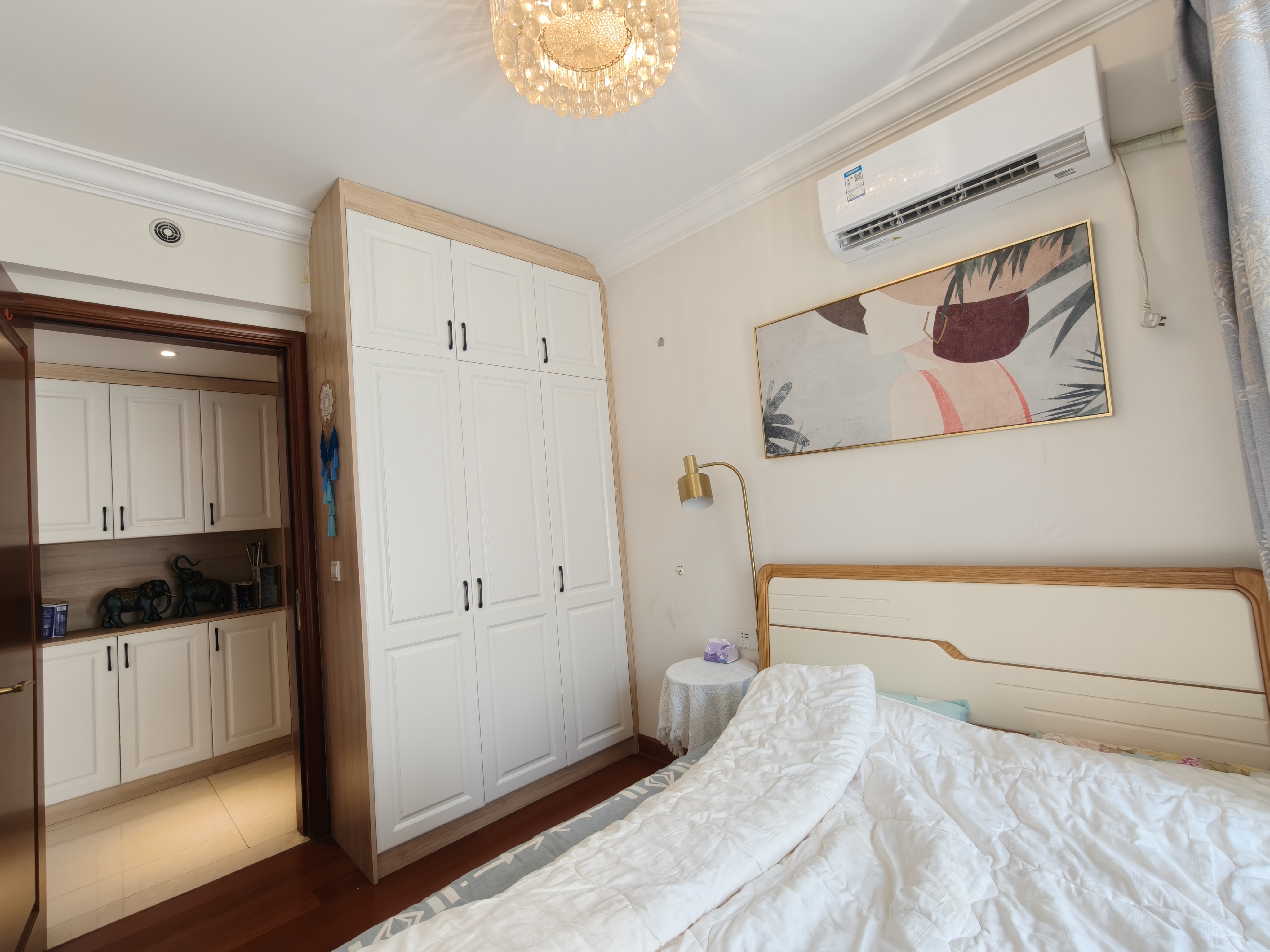 恒大华府  3室2厅1卫    65.0万 恒大华府  3室2厅1卫    65.0万室内图