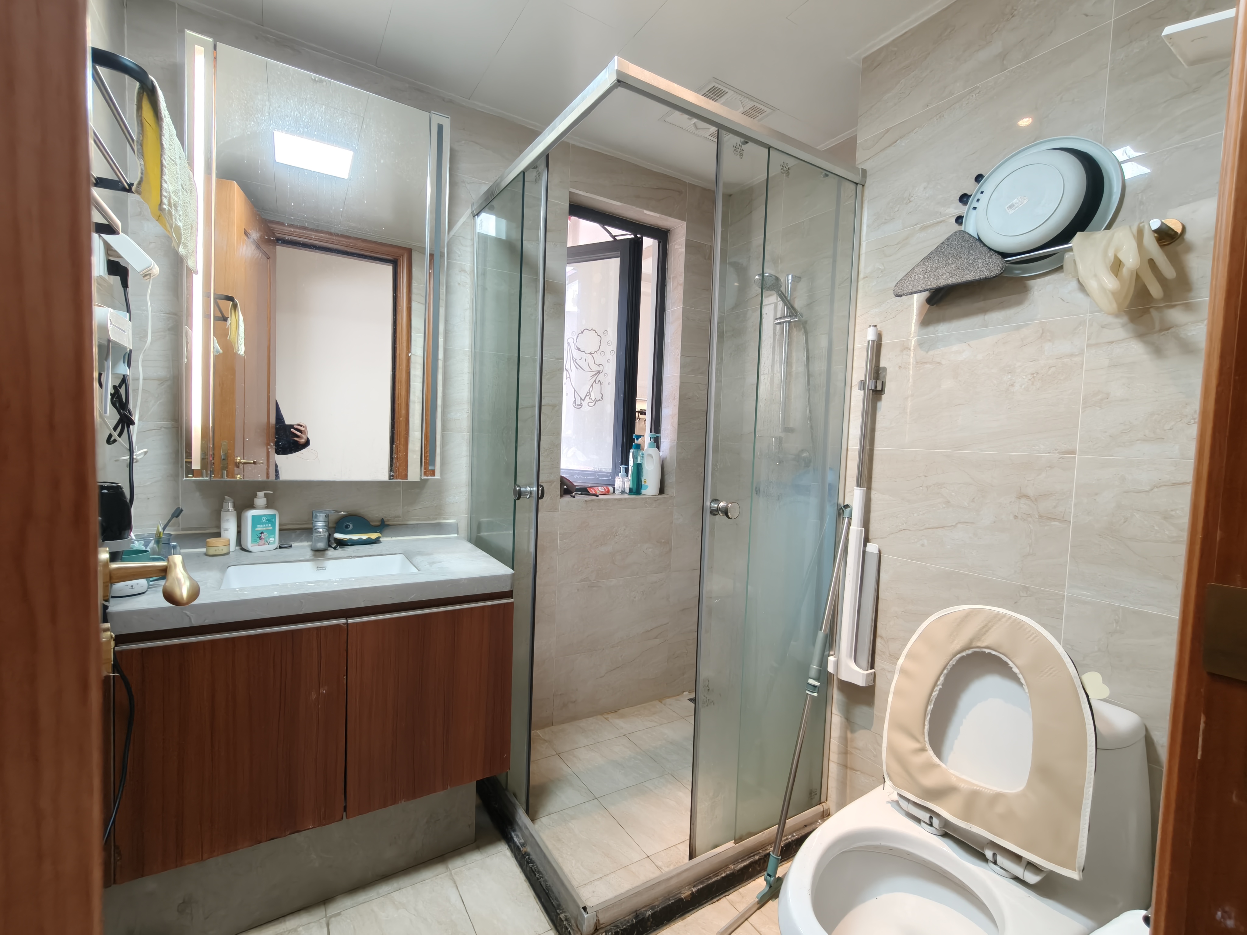 恒大华府  3室2厅1卫    65.0万 恒大华府  3室2厅1卫    65.0万室内图