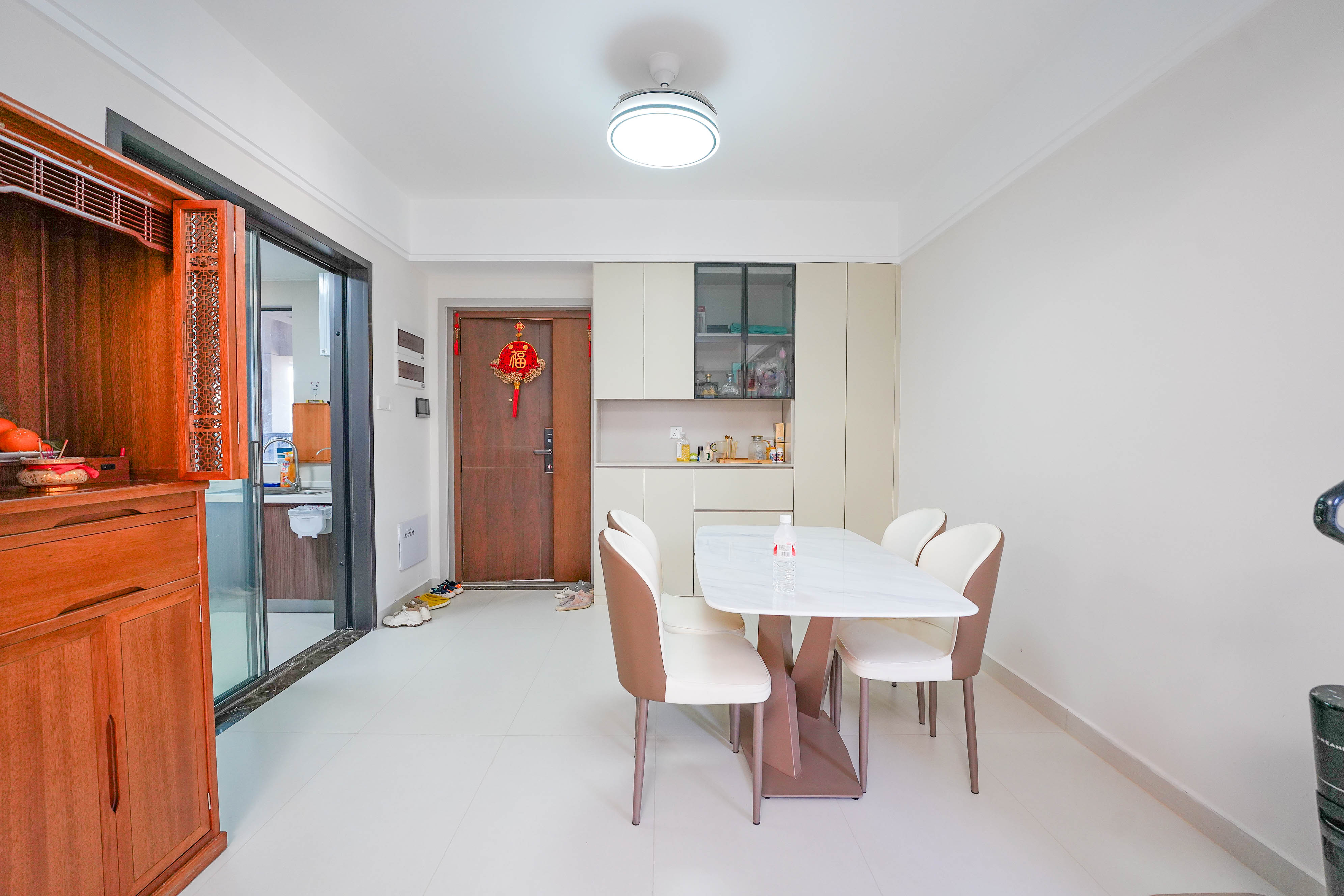 福天藏郡院子  4室2厅2卫    132.0万 福天藏郡院子  4室2厅2卫    132.0万客厅