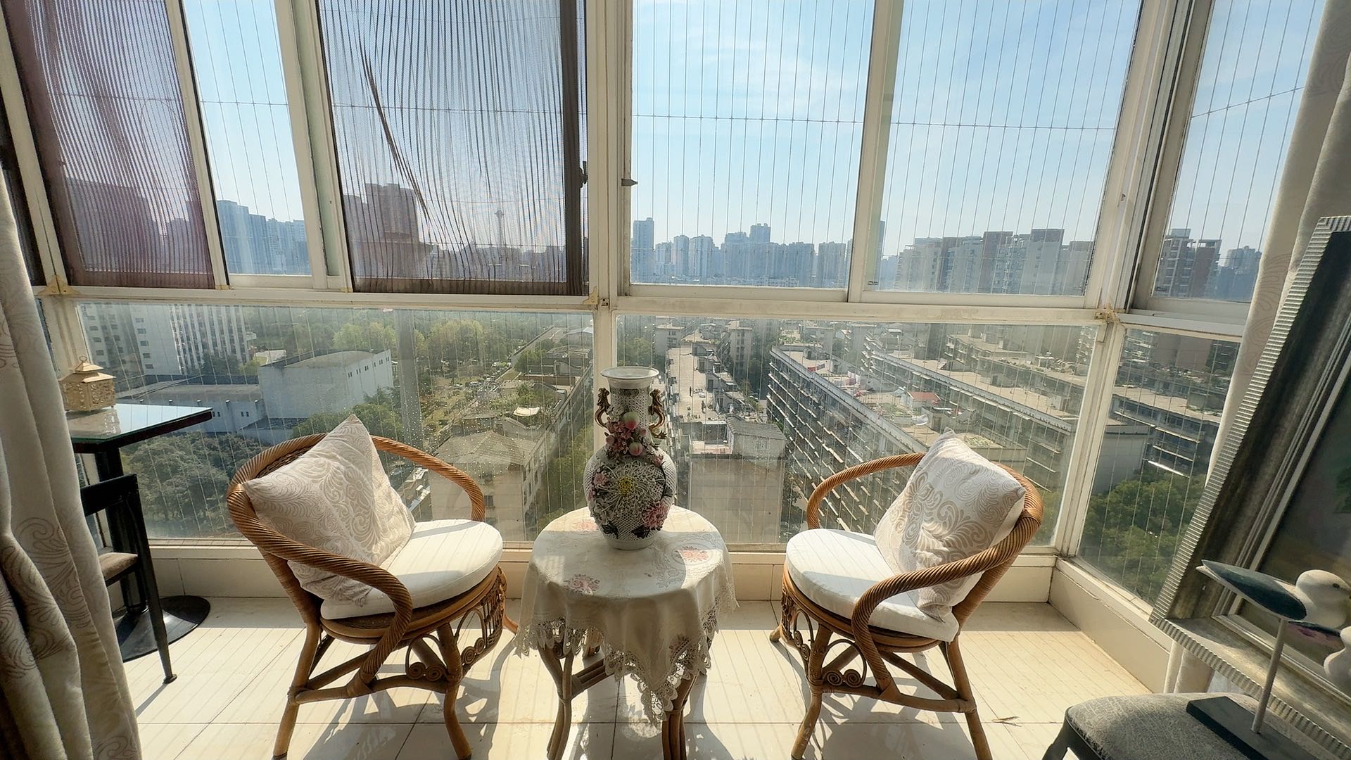 耀华大厦 7室2厅3卫 68.8万 耀华大厦 7室2厅3卫 68.8万室内图