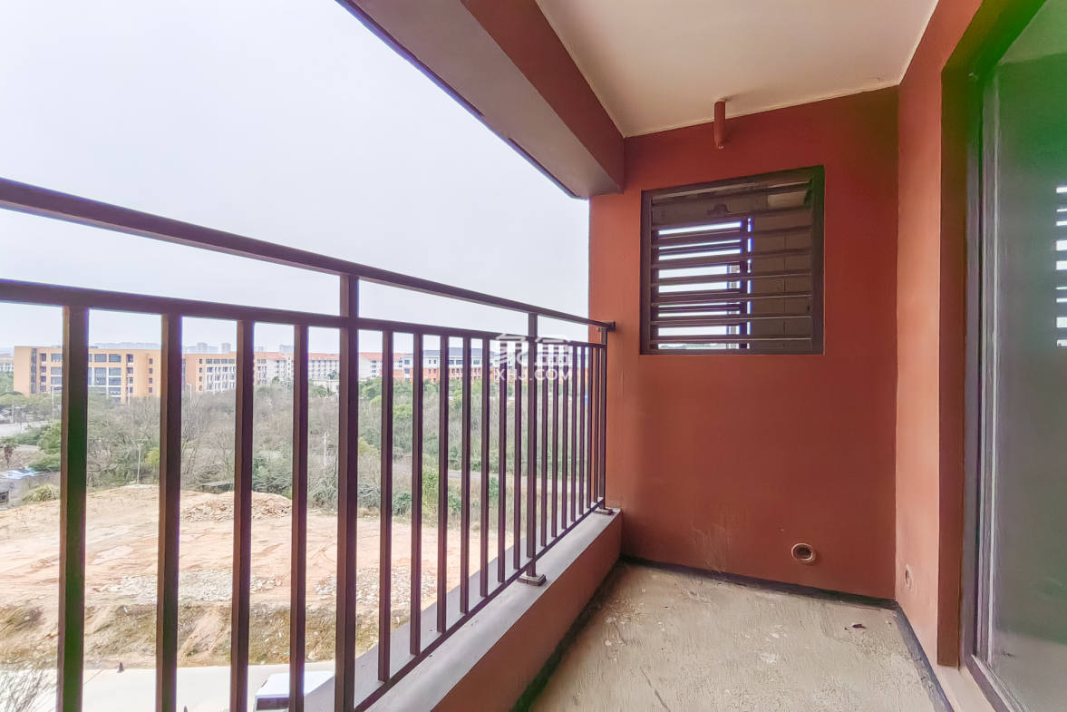 金地艺境 3室2厅2卫 88.0万 金地艺境 3室2厅2卫 88.0万阳台