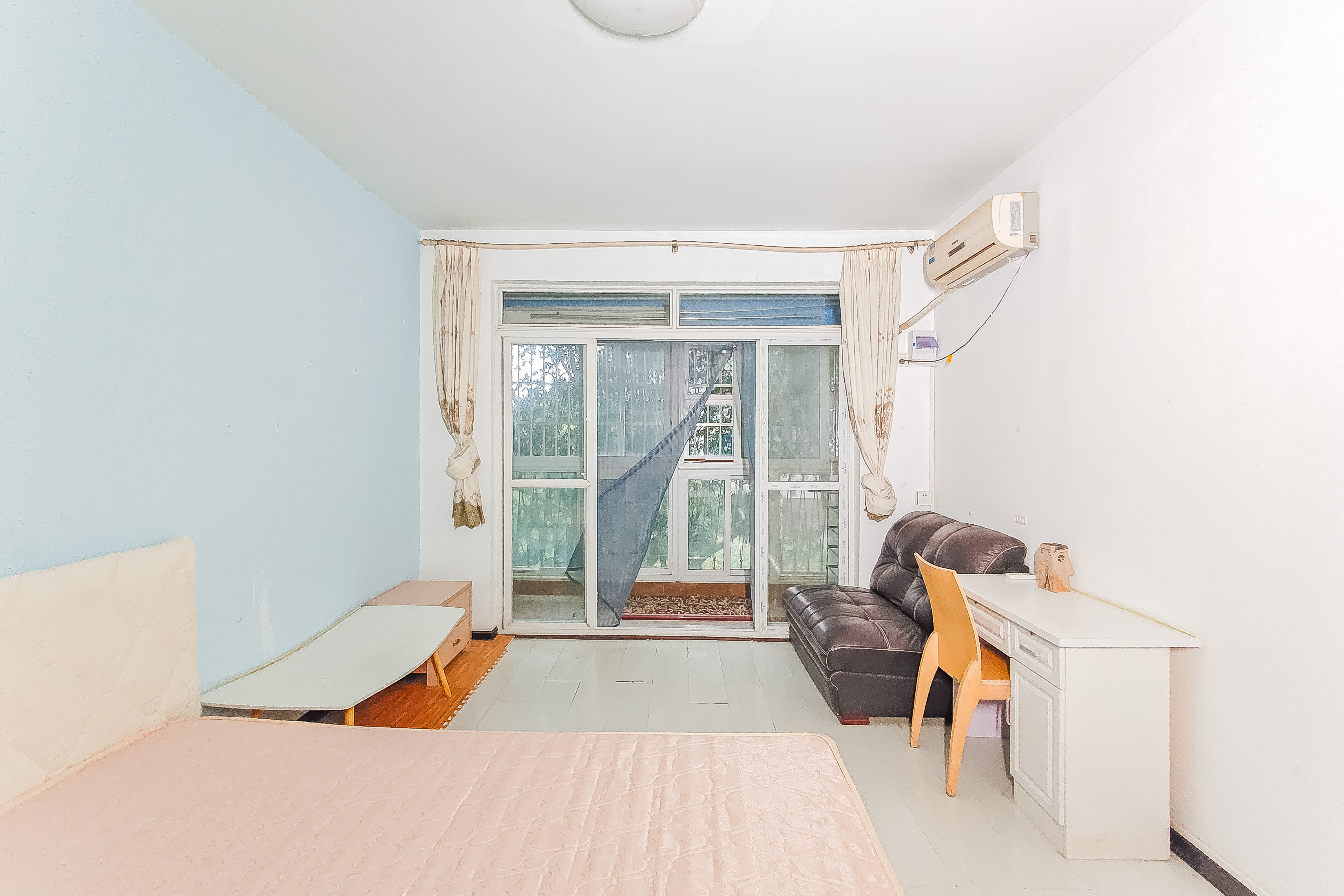 官塘公寓 3室2厅2卫 85.0万 官塘公寓 3室2厅2卫 85.0万卧室