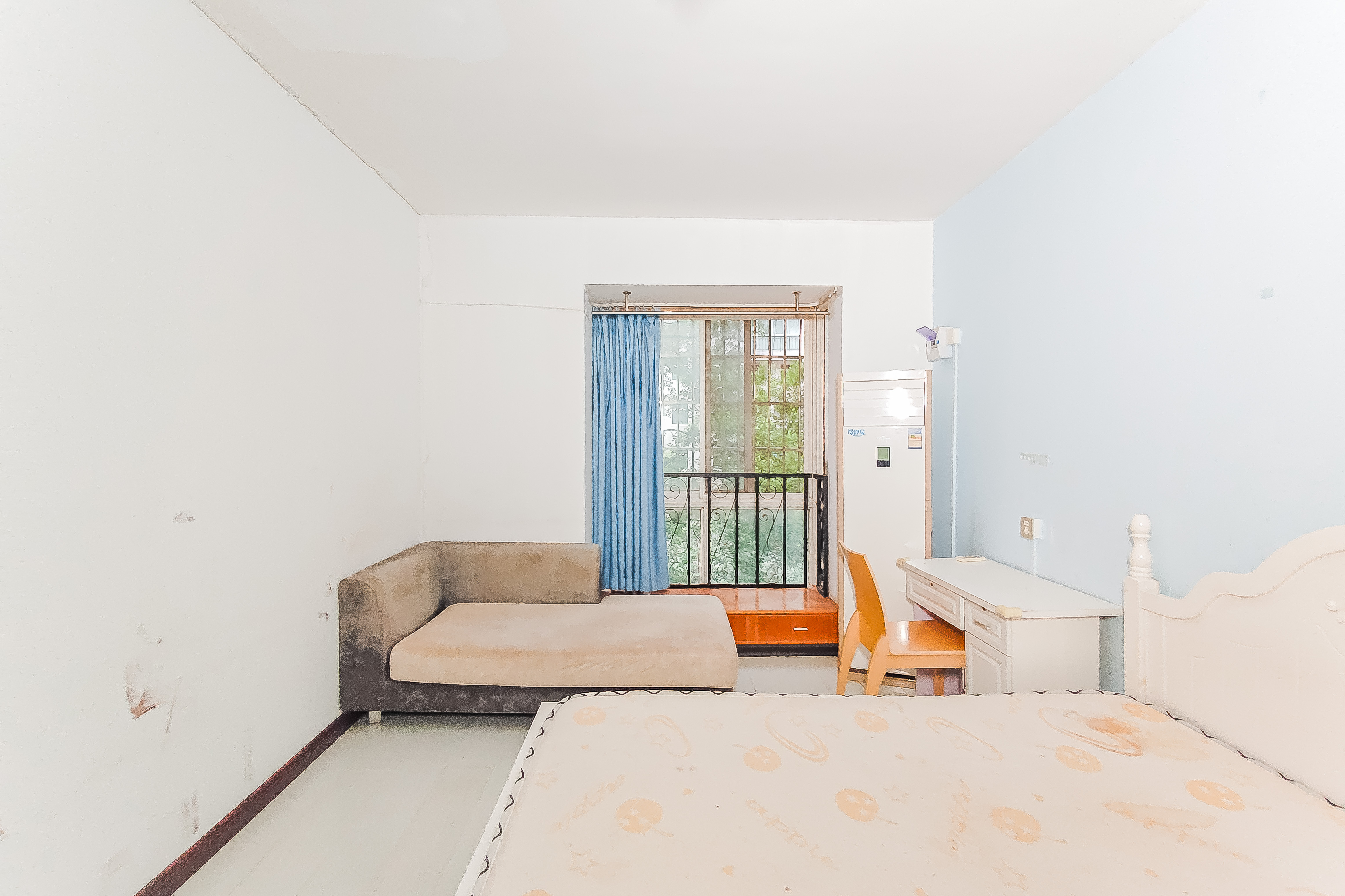 官塘公寓 3室2厅2卫 85.0万 官塘公寓 3室2厅2卫 85.0万卧室