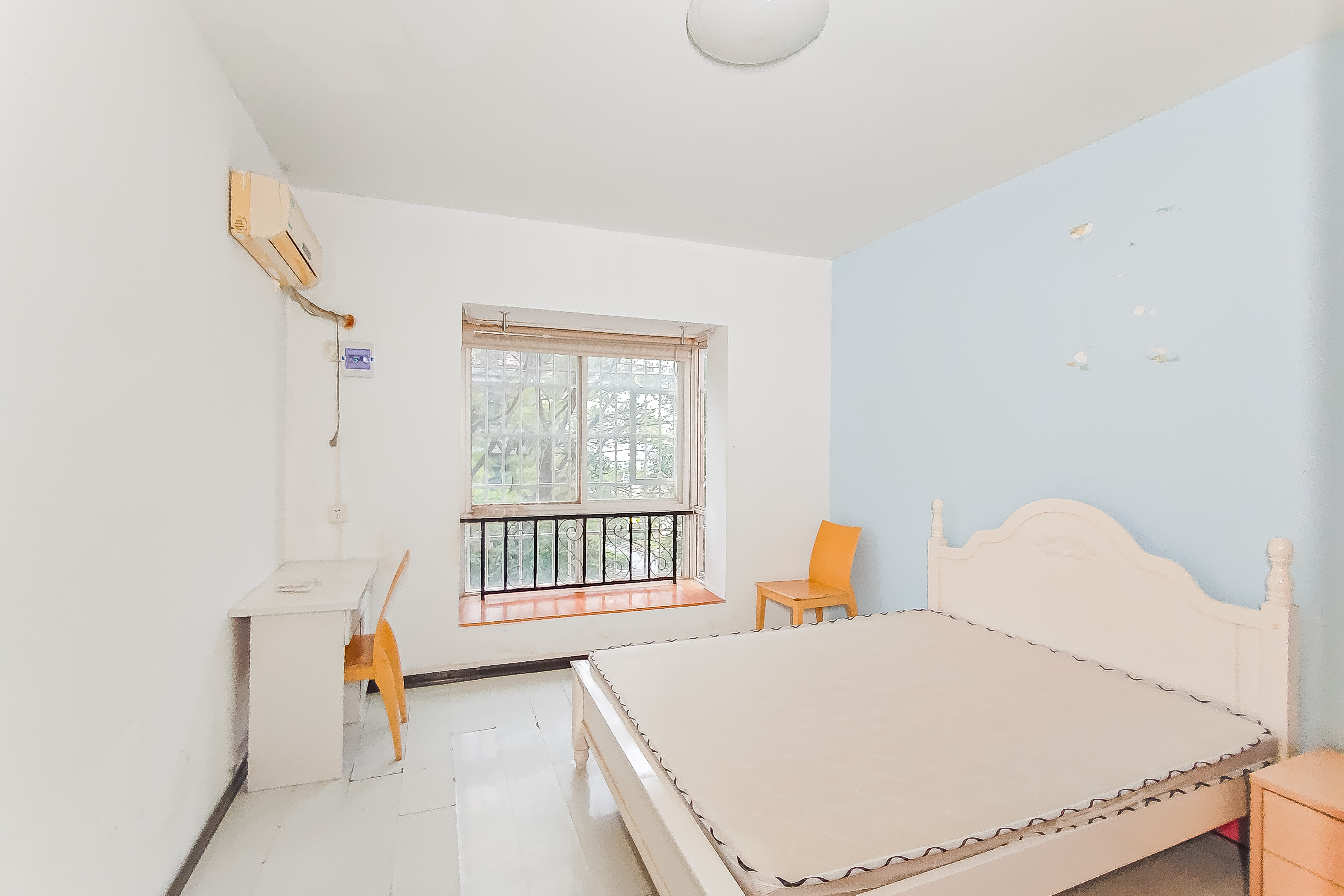 官塘公寓 3室2厅2卫 85.0万 官塘公寓 3室2厅2卫 85.0万卧室