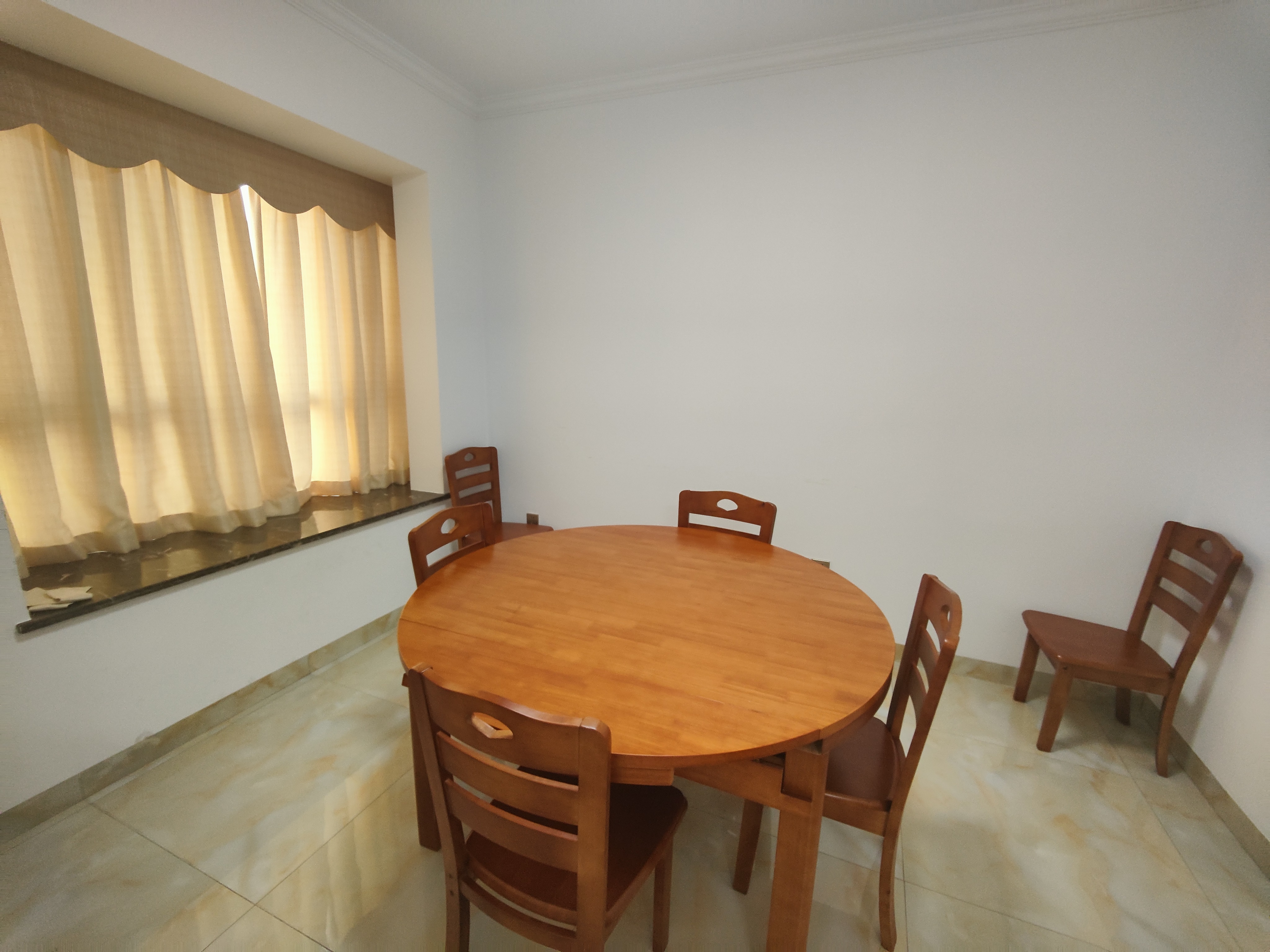 金龙城市广场一期 2室1厅2卫 3800.0元/月 金龙城市广场一期 2室1厅2卫 3800.0元/月室内图