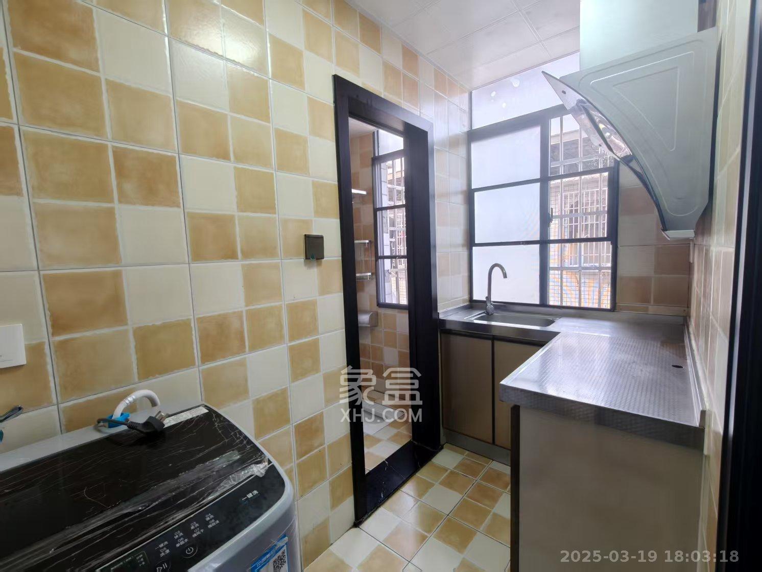 新合四村 1室0厅1卫 1250.0元/月 新合四村 1室0厅1卫 1250.0元/月室内图