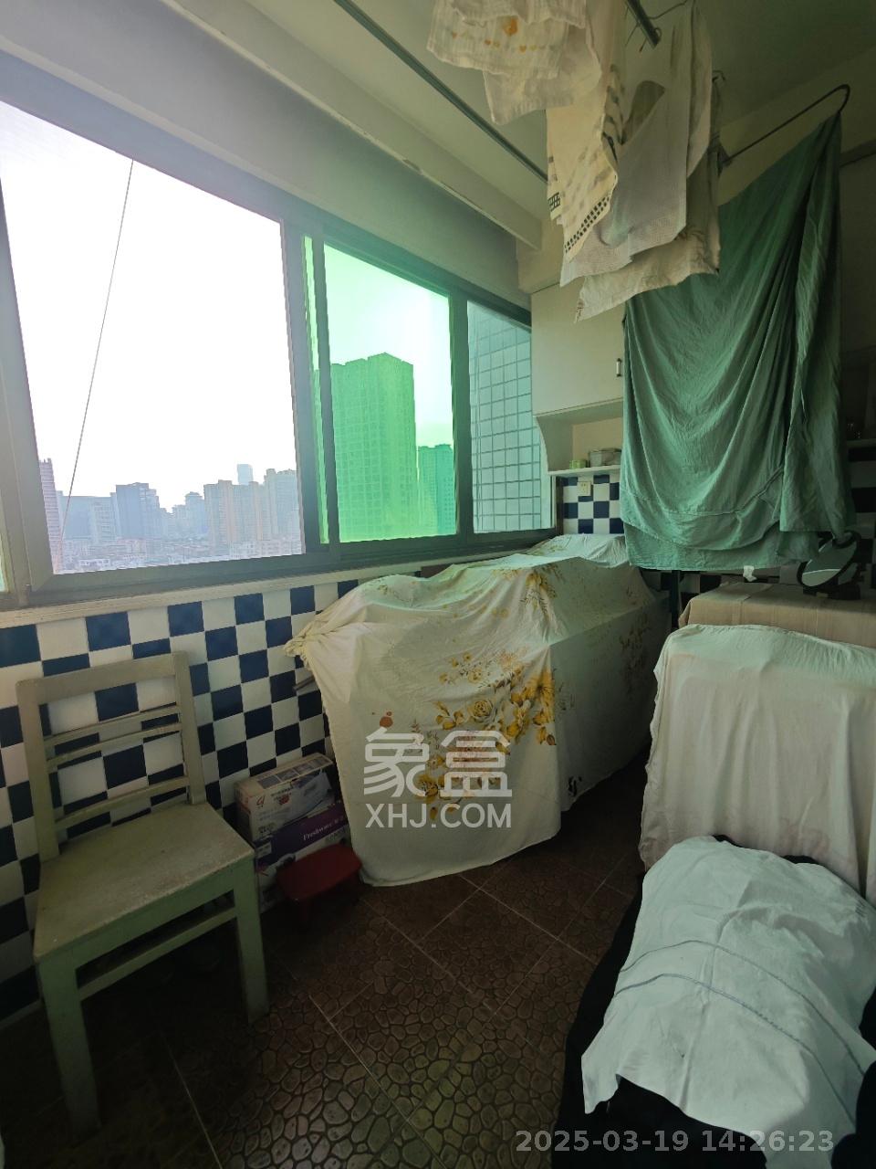 市一医院宿舍 3室1厅2卫 3500.0元/月 市一医院宿舍 3室1厅2卫 3500.0元/月室内图