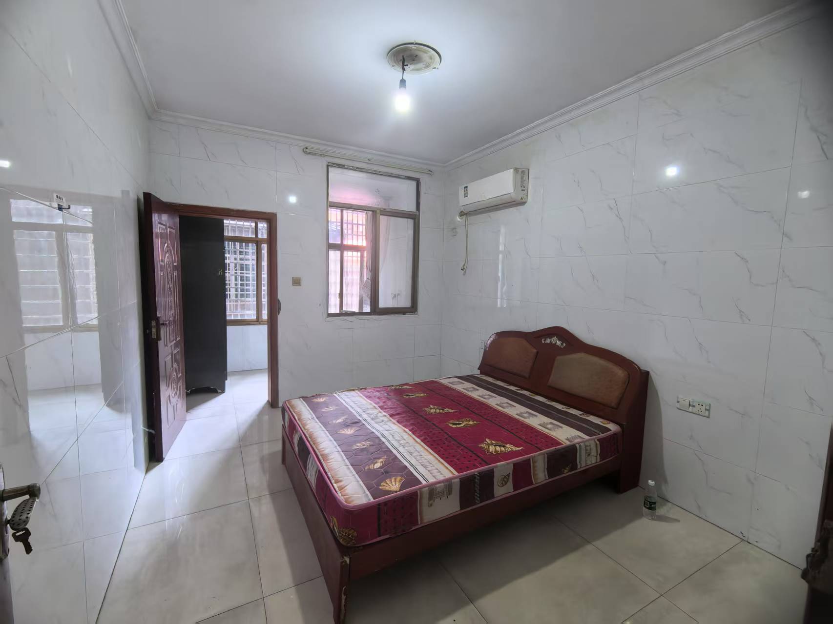 幸福小区 3室2厅2卫 850.0元/月 幸福小区 3室2厅2卫 850.0元/月室内图