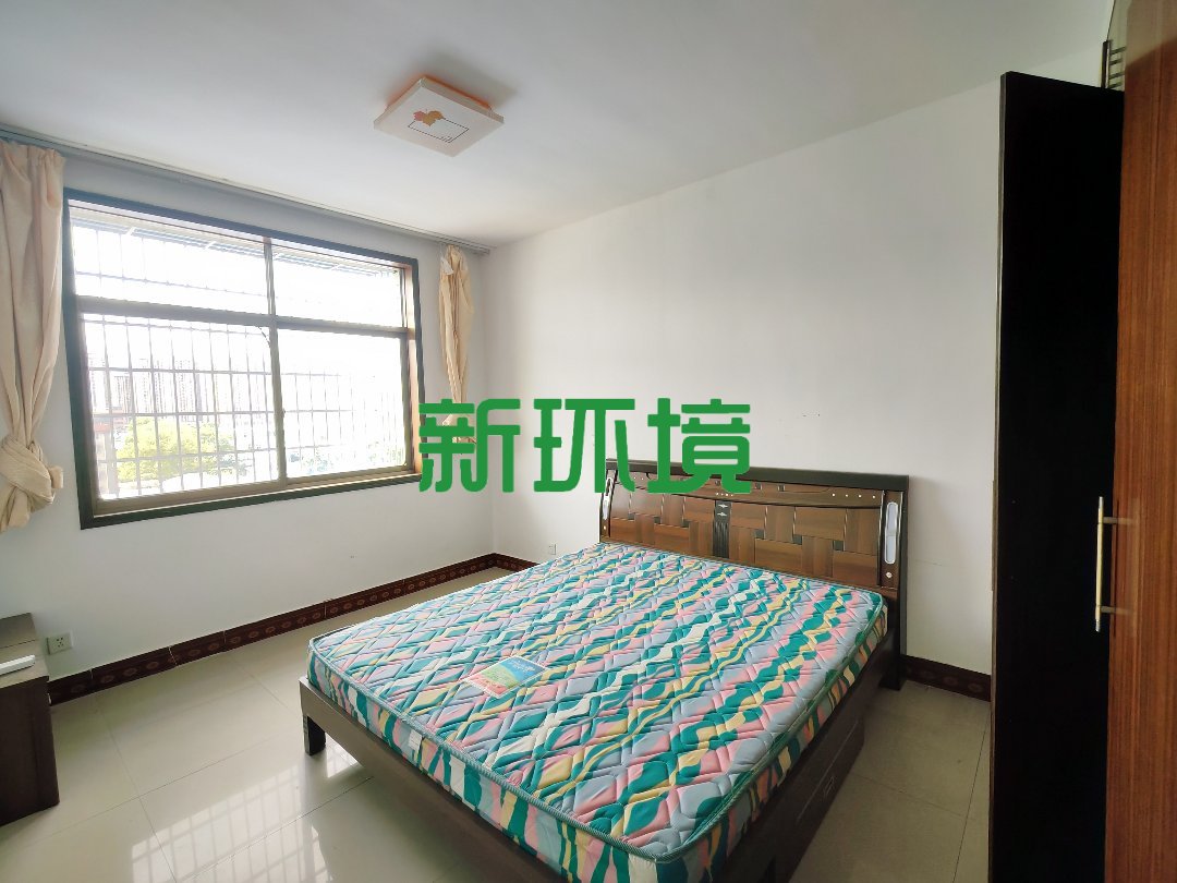 颐乐新村南苑 4室2厅2卫 1500.0元/月 颐乐新村南苑 4室2厅2卫 1500.0元/月室内图