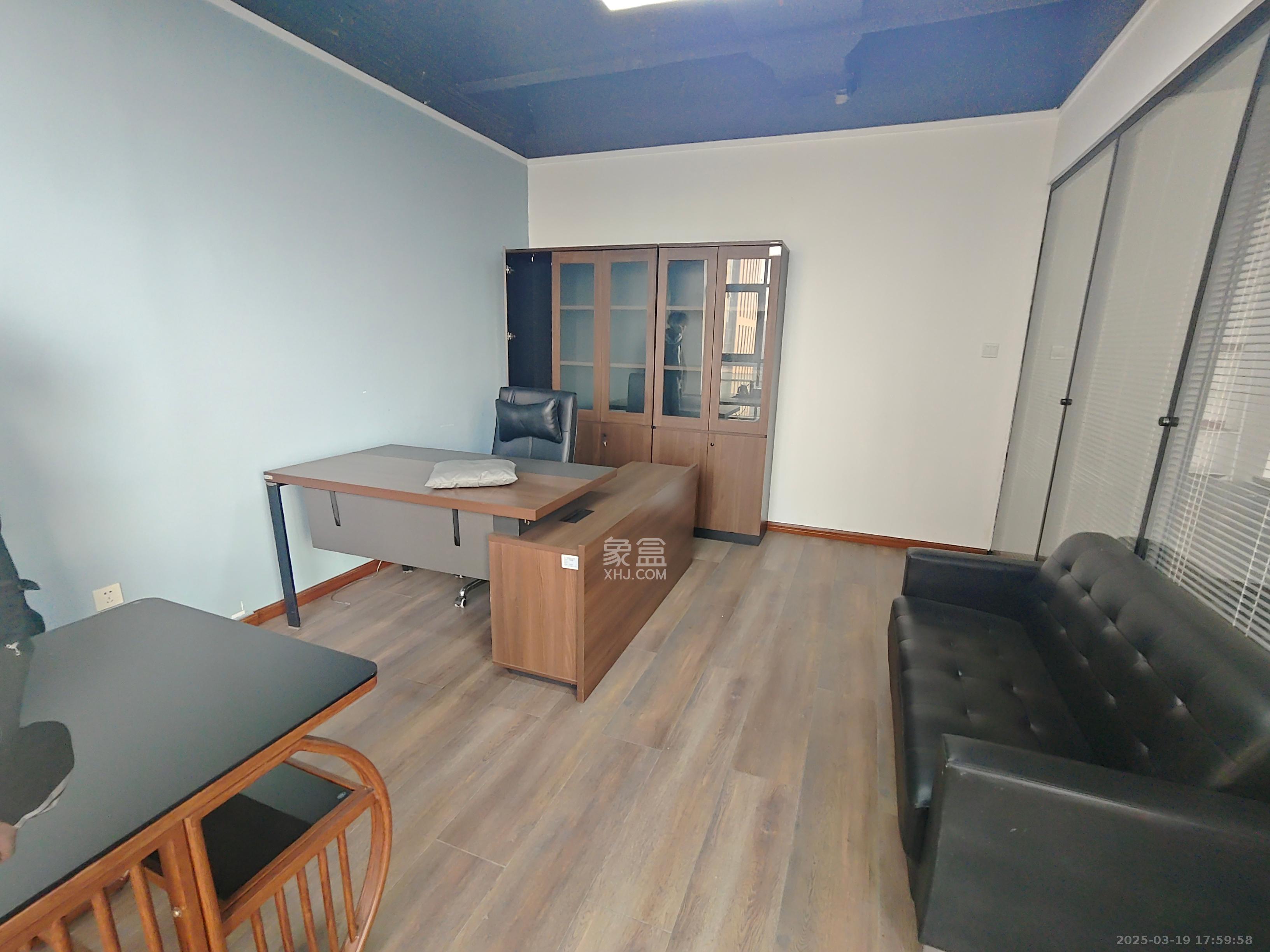 麓谷钰园（麓谷企业广场）   204.74㎡      9000.0元/月室内图