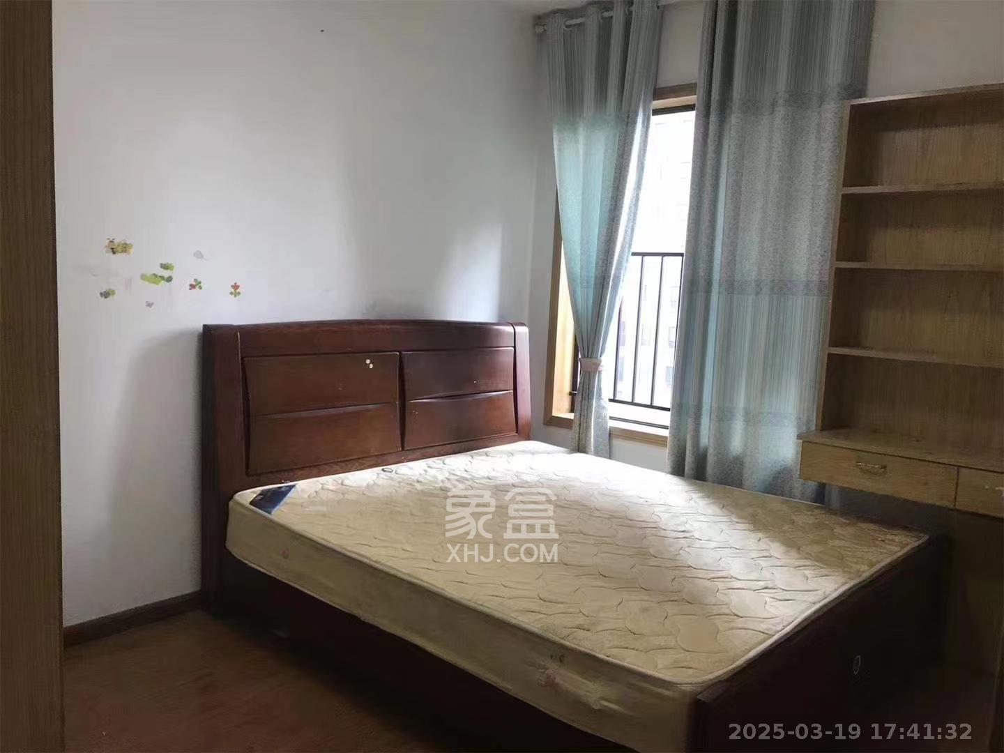 三一街區(qū)  3室2廳1衛(wèi)   1500.00元/月室內(nèi)圖