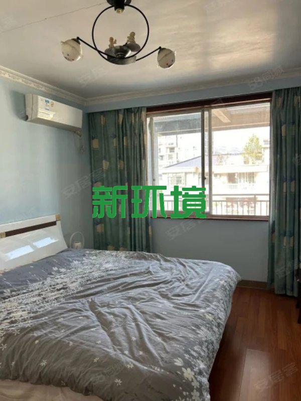 金盾苑  4室2厅2卫   5000.00元/月室内图
