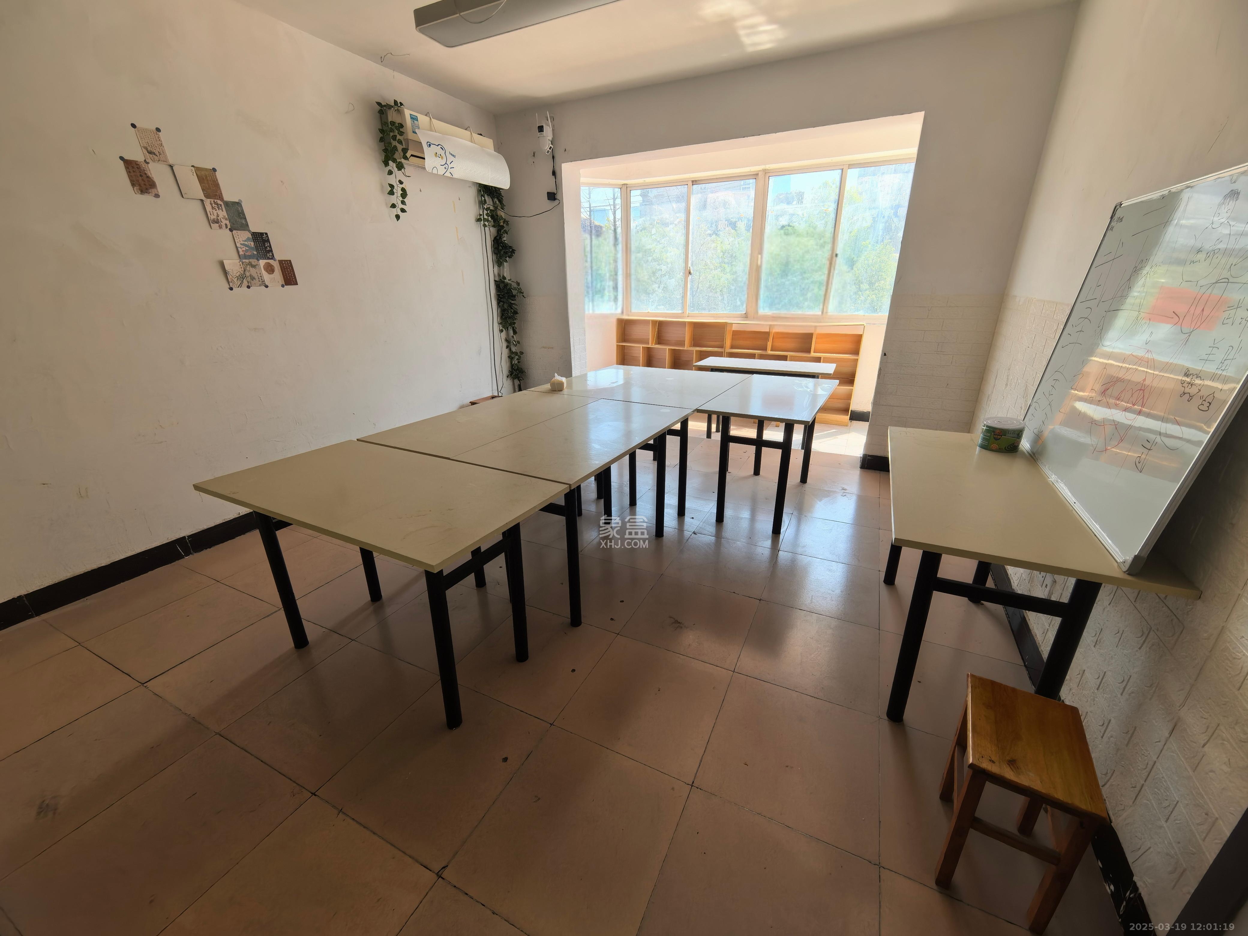 麓山才苑  2室2厅1卫    3000.0元/月 麓山才苑  2室2厅1卫    3000.0元/月室内图