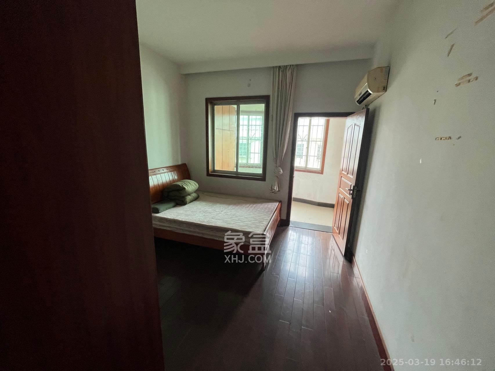 中南汽车世界 3室2厅2卫 1000.0元/月 中南汽车世界 3室2厅2卫 1000.0元/月室内图