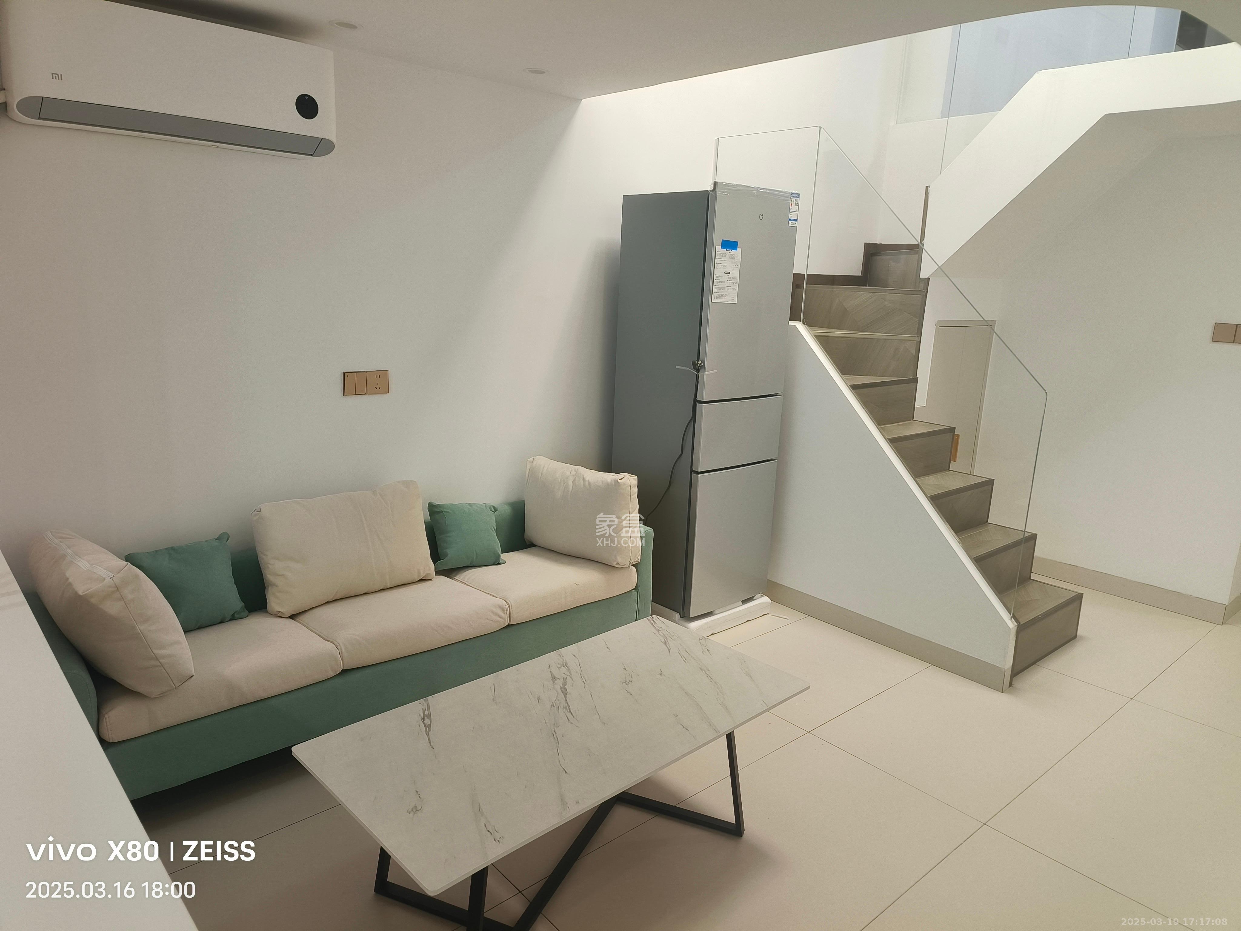 复地滨江金融中心  2室1厅1卫    2600.0元/月 复地滨江金融中心  2室1厅1卫    2600.0元/月室内图