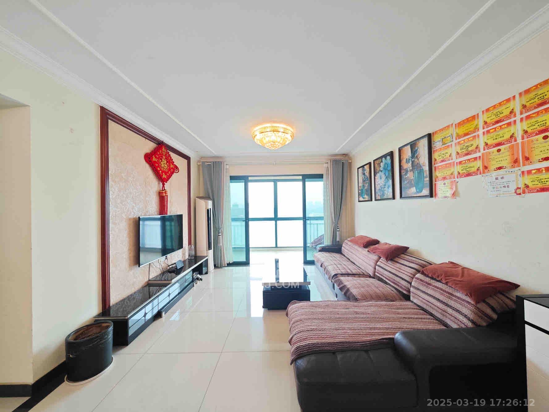 恒大城 3室2厅1卫 2400.0元/月 恒大城 3室2厅1卫 2400.0元/月室内图