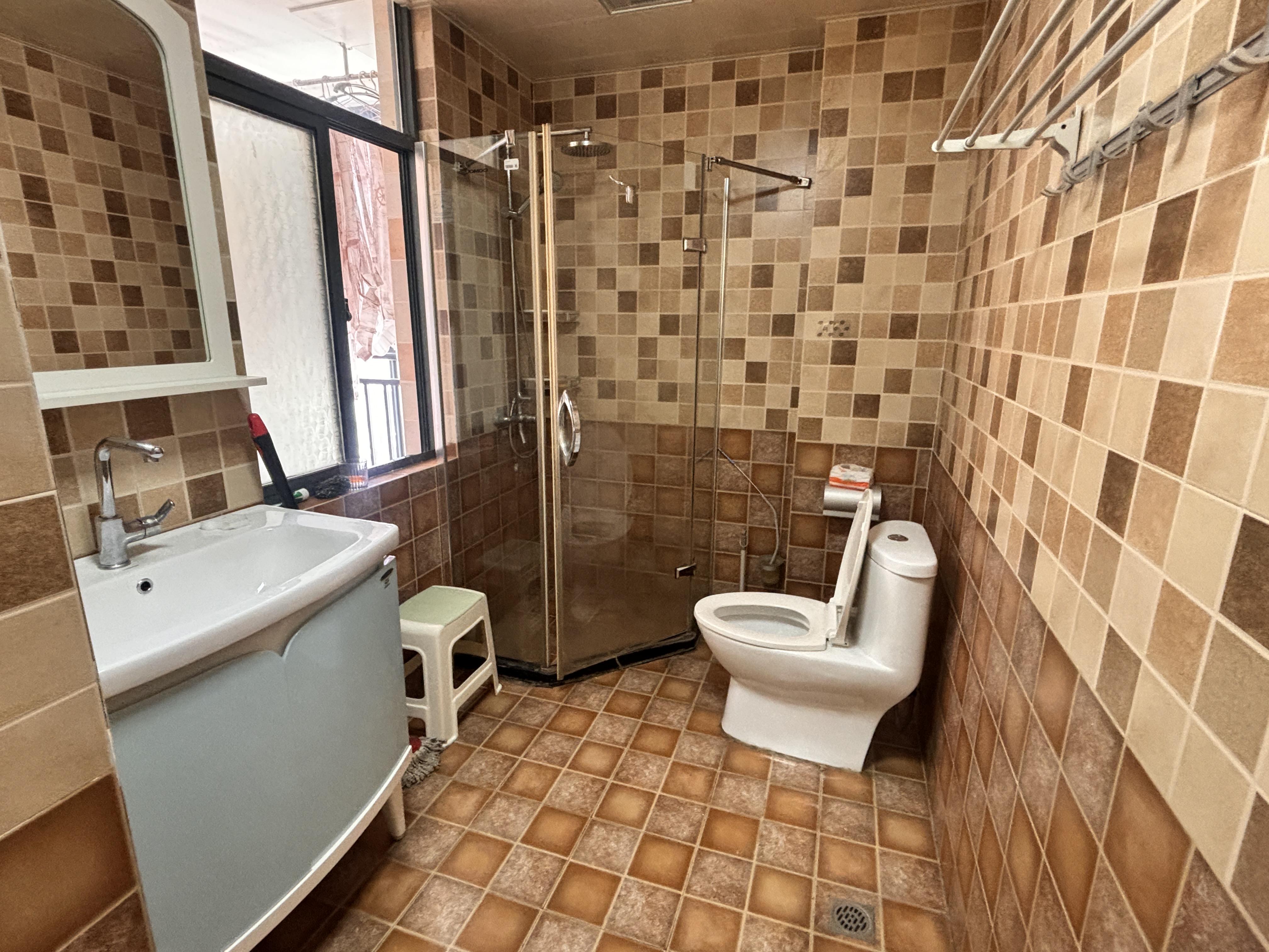 领御一方中心 2室1厅1卫 1700.0元/月 领御一方中心 2室1厅1卫 1700.0元/月室内图