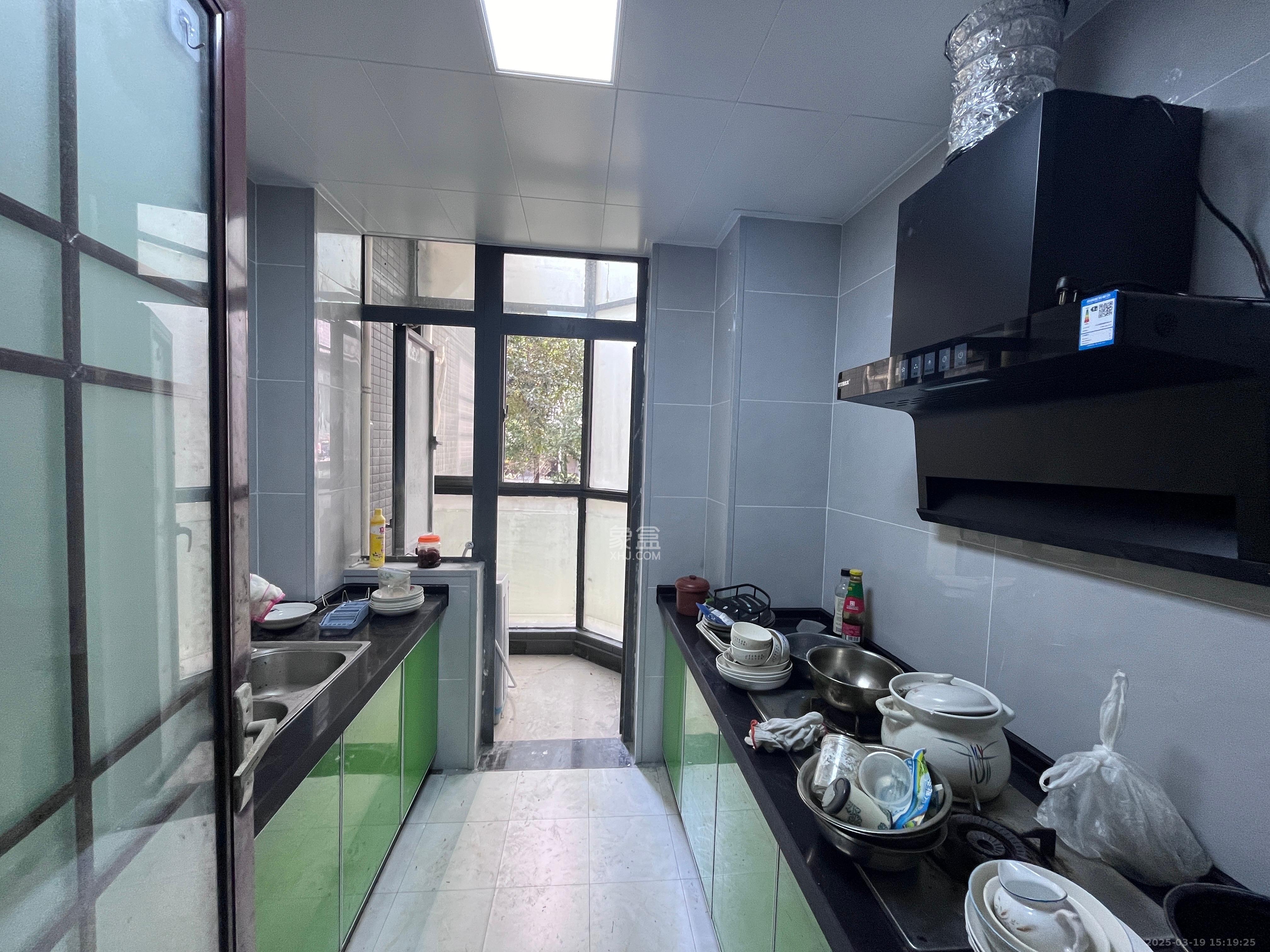 恒基凯旋门一二期 2室2厅1卫 2000.0元/月 恒基凯旋门一二期 2室2厅1卫 2000.0元/月室内图