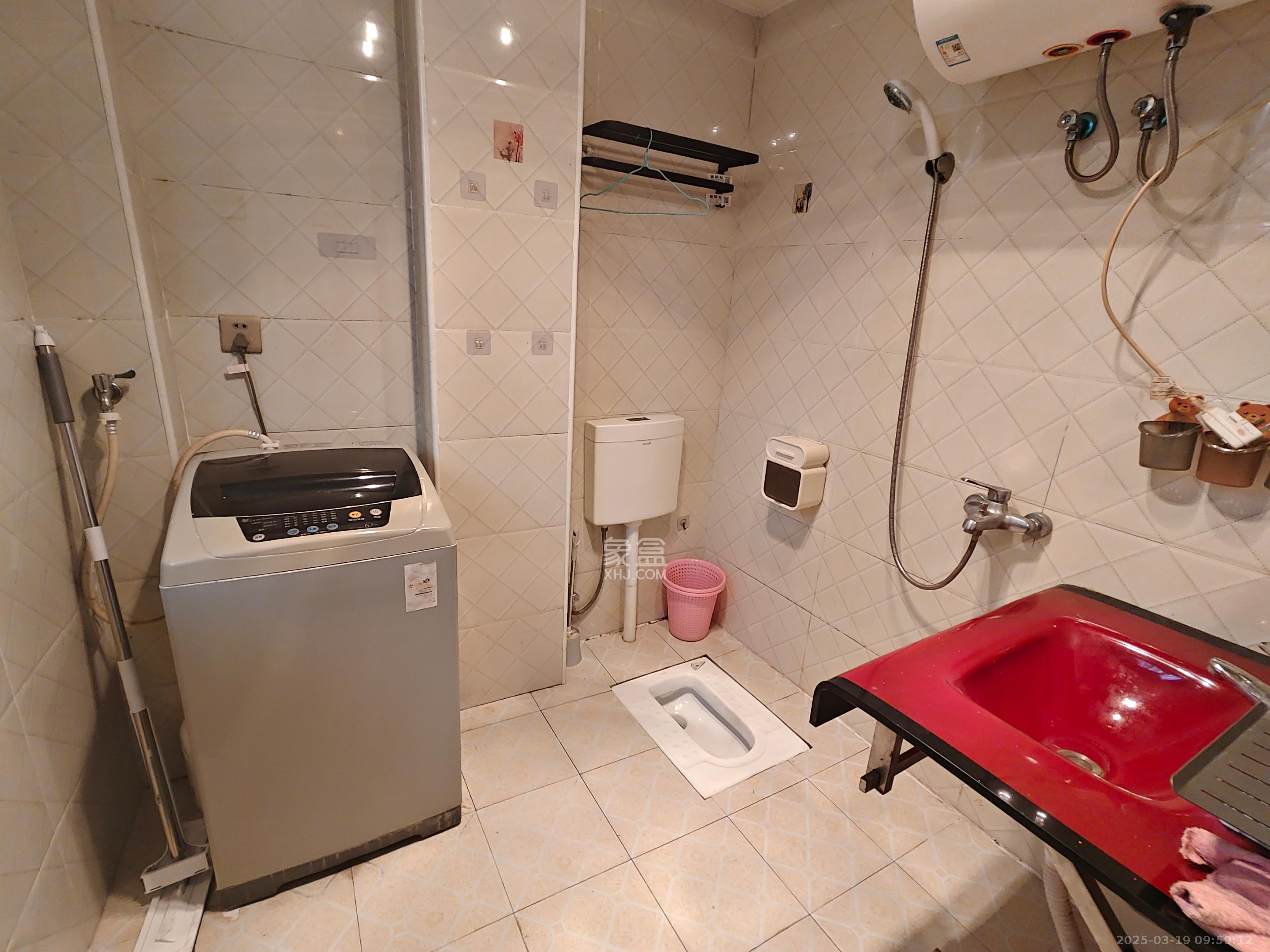 嘉顺苑 1室1厅1卫 1300.0元/月 嘉顺苑 1室1厅1卫 1300.0元/月室内图