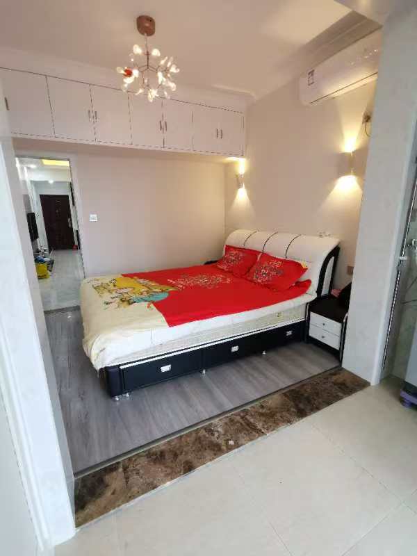 华辰汇景一、二期 1室1厅1卫 1700.0元/月 华辰汇景一、二期 1室1厅1卫 1700.0元/月室内图