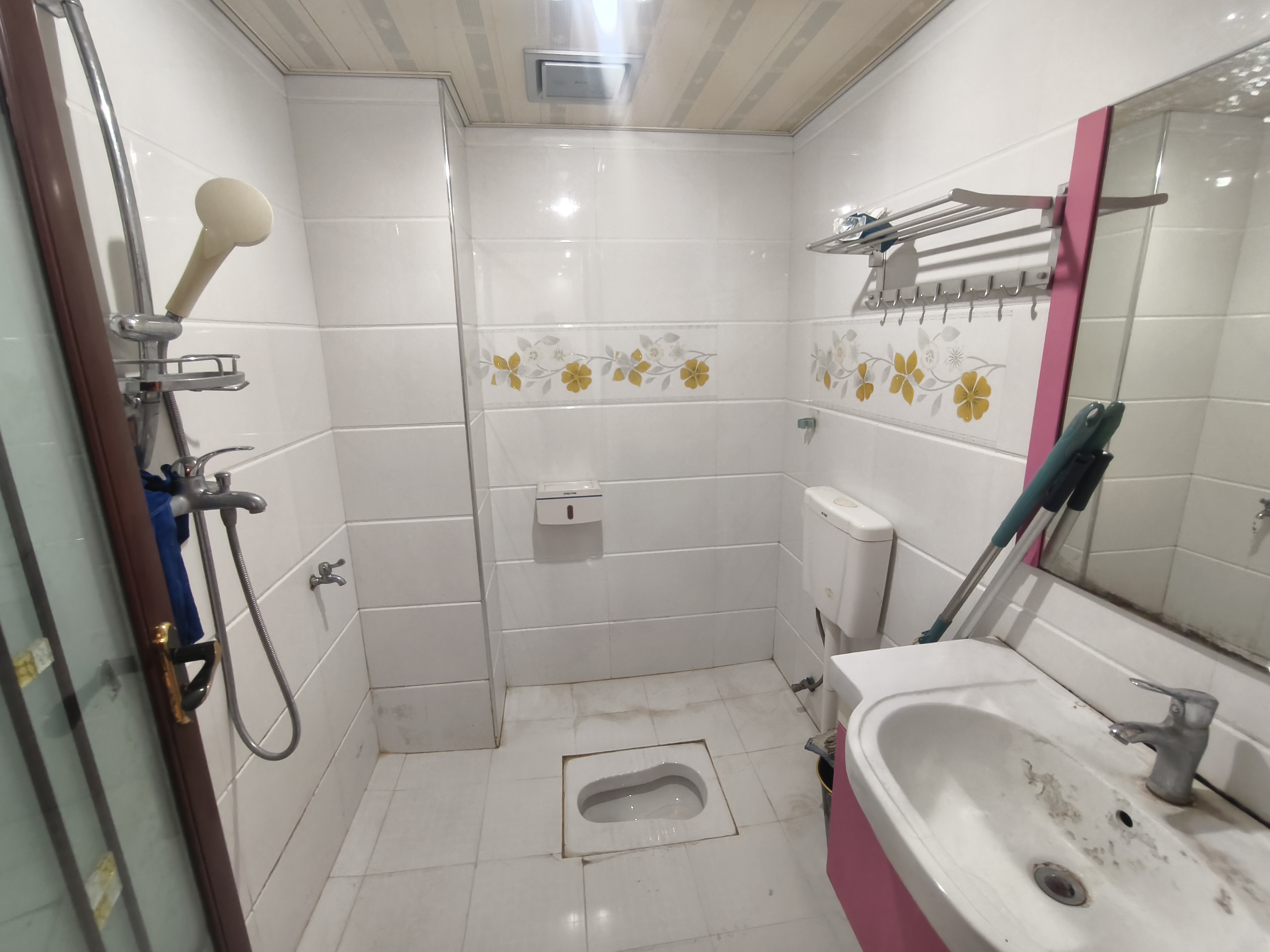 宏泰阳光家园 3室2厅1卫 62.8万 宏泰阳光家园 3室2厅1卫 62.8万客厅