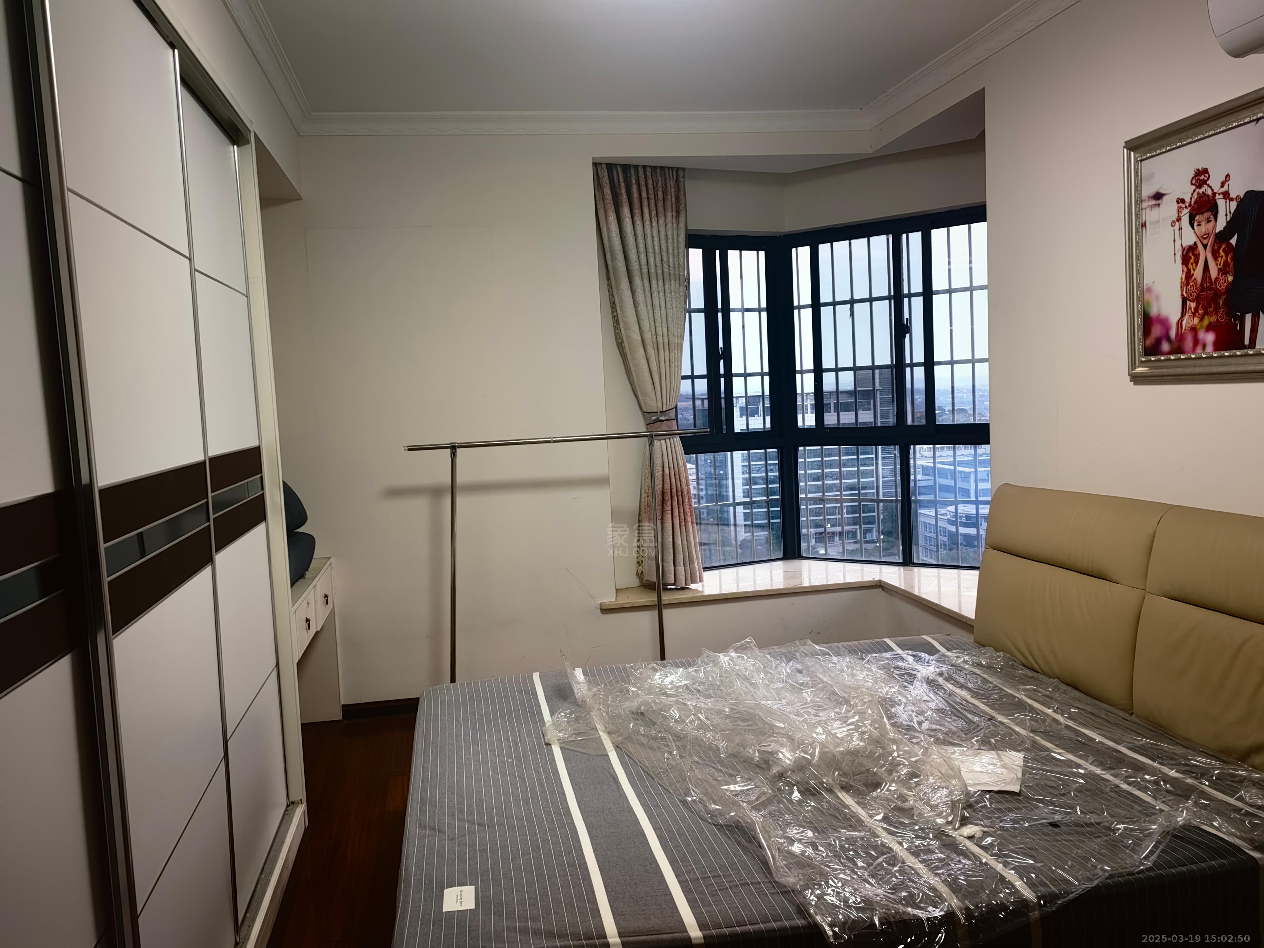 东鼎紫园 3室2厅2卫 2400.0元/月 东鼎紫园 3室2厅2卫 2400.0元/月室内图