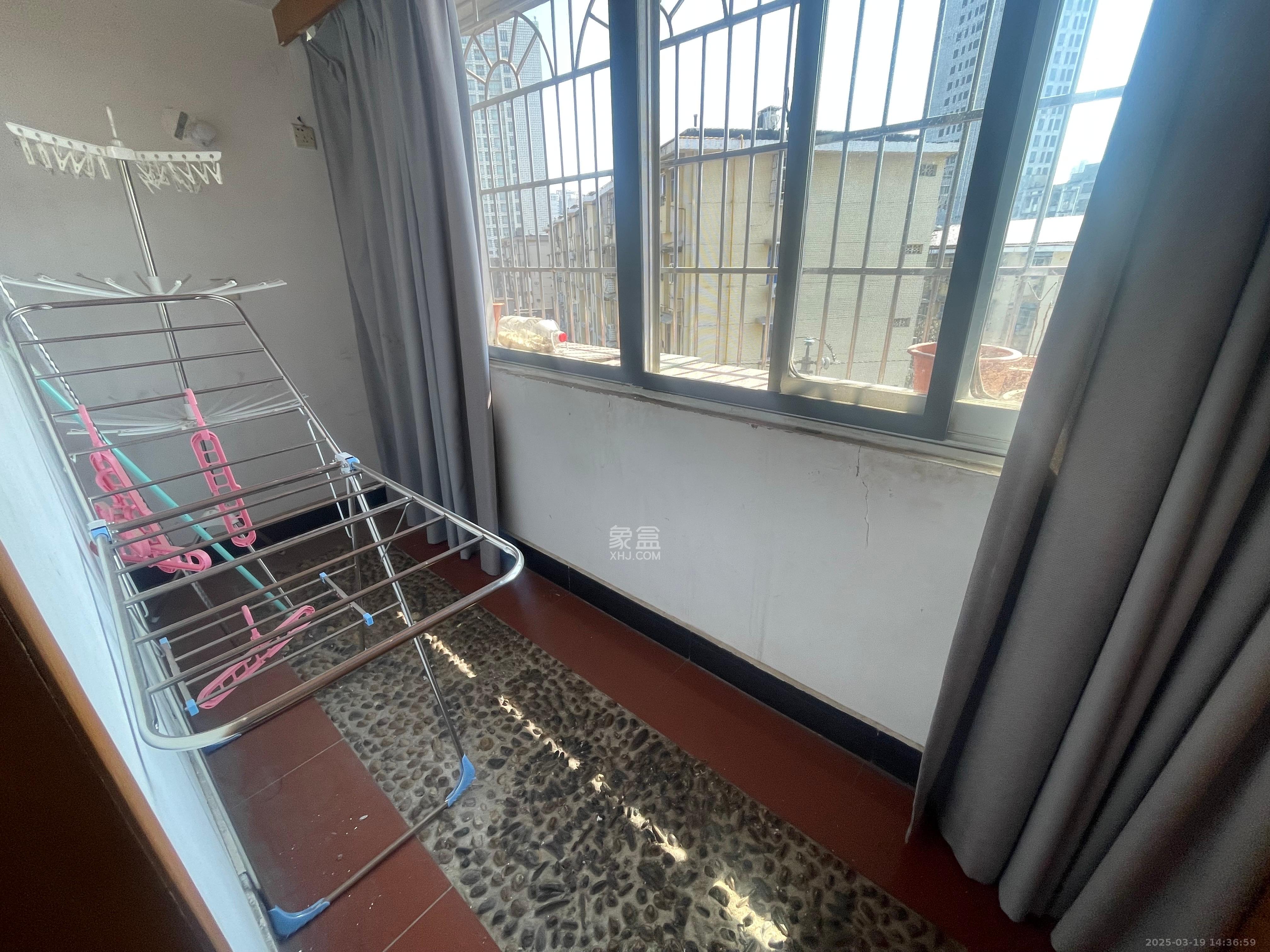 南沙公寓  2室1厅1卫    1800.0元/月 南沙公寓  2室1厅1卫    1800.0元/月室内图